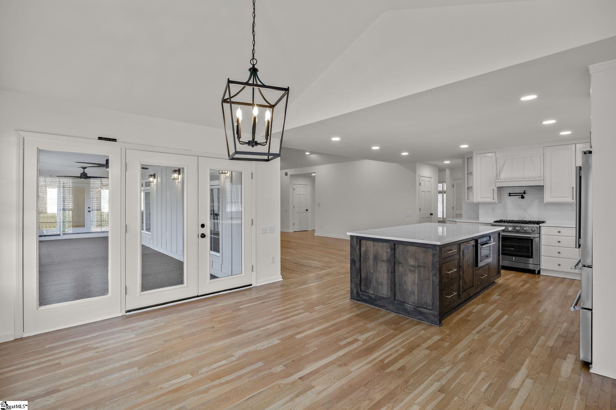 1 Sweetbriar Court photo 14