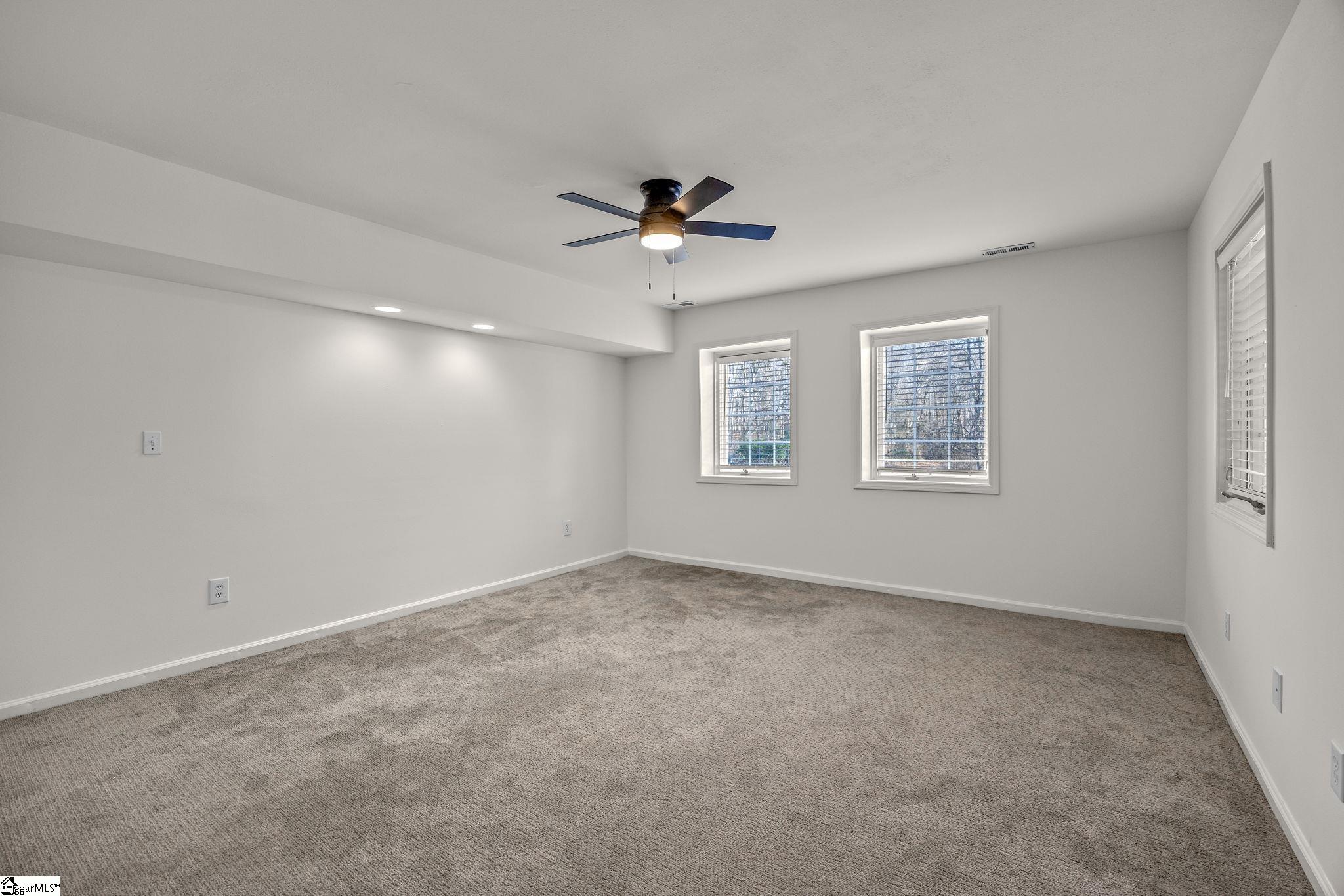 1 Sweetbriar Court photo 33
