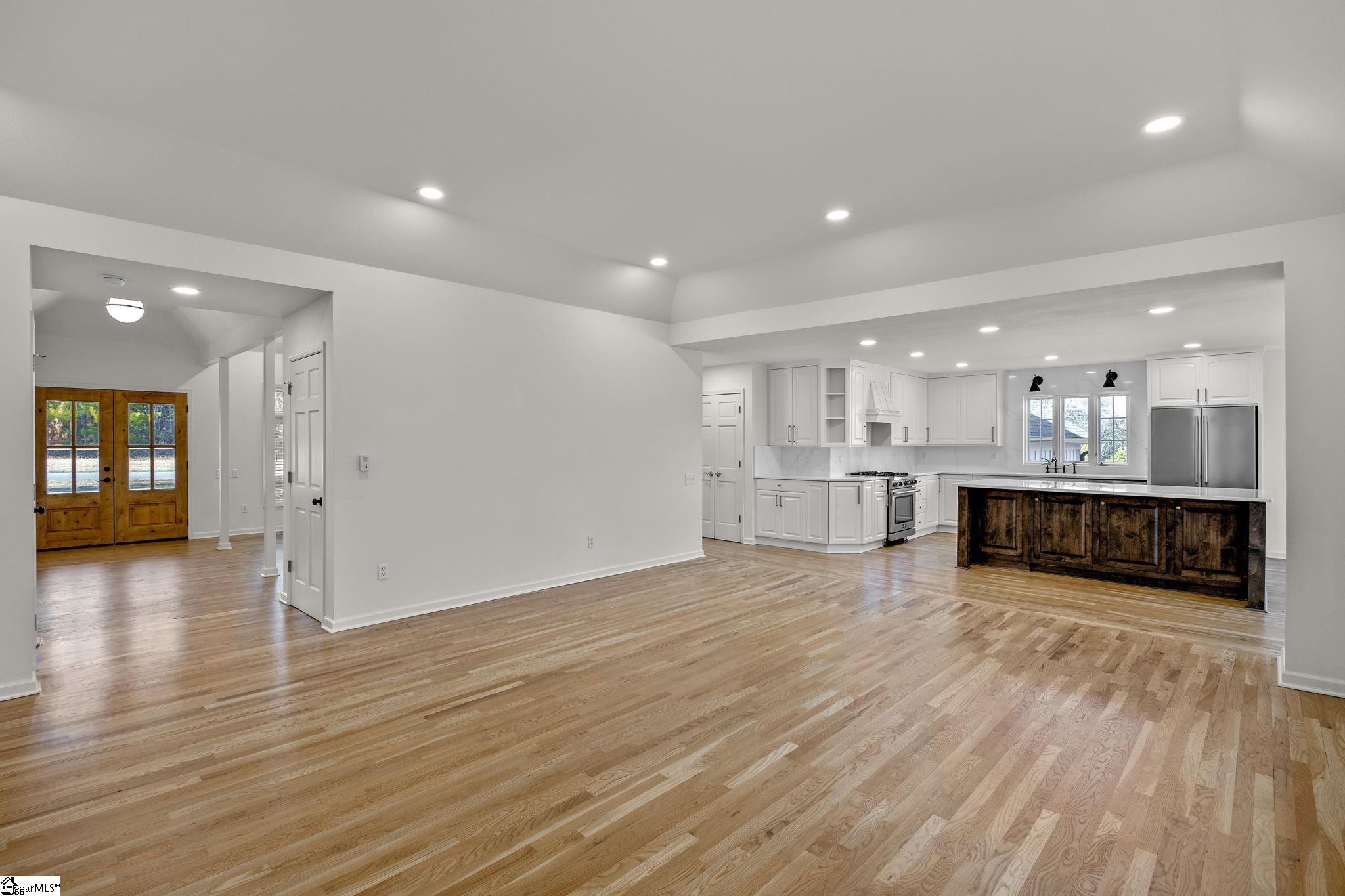 1 Sweetbriar Court photo 8