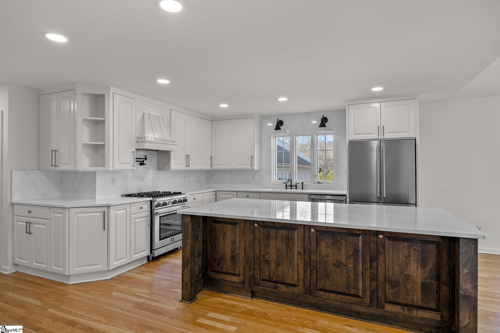 1 Sweetbriar Court photo 9