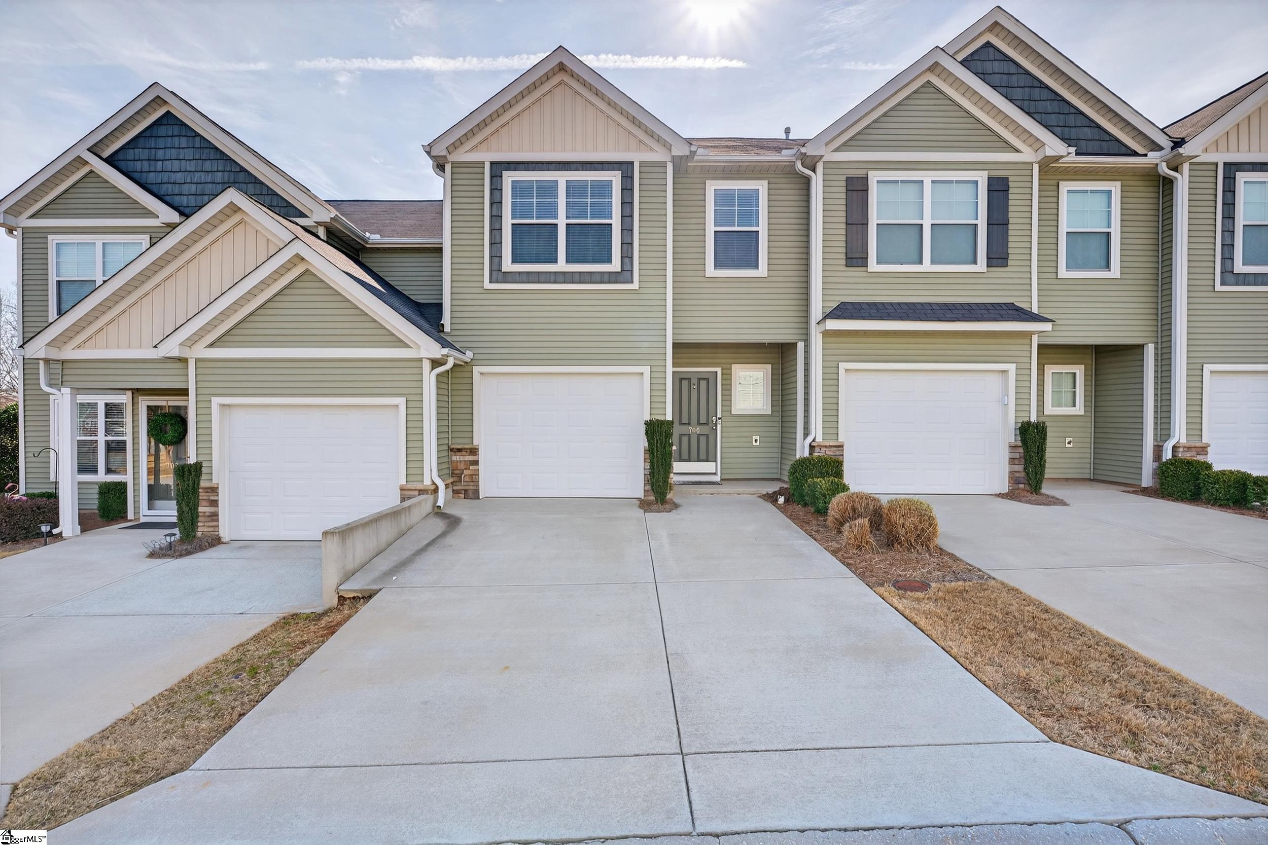 706 Elmbrook Drive Simpsonville, SC 29681-5934