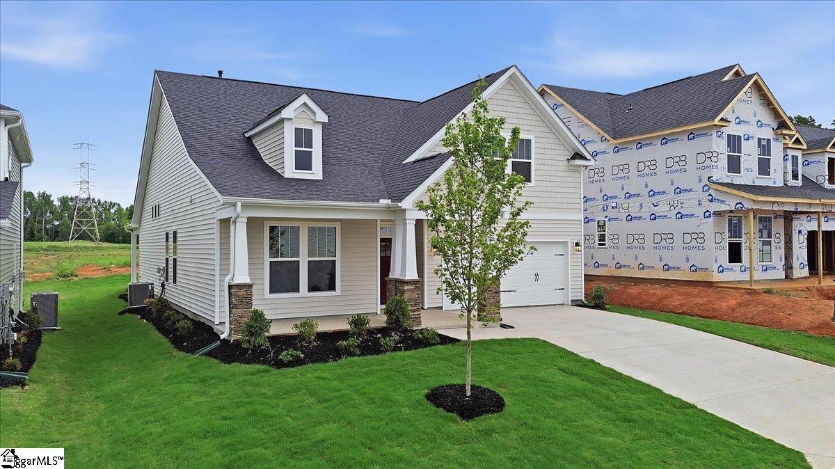 1014 Fox Hollow Street Spartanburg, SC 29303