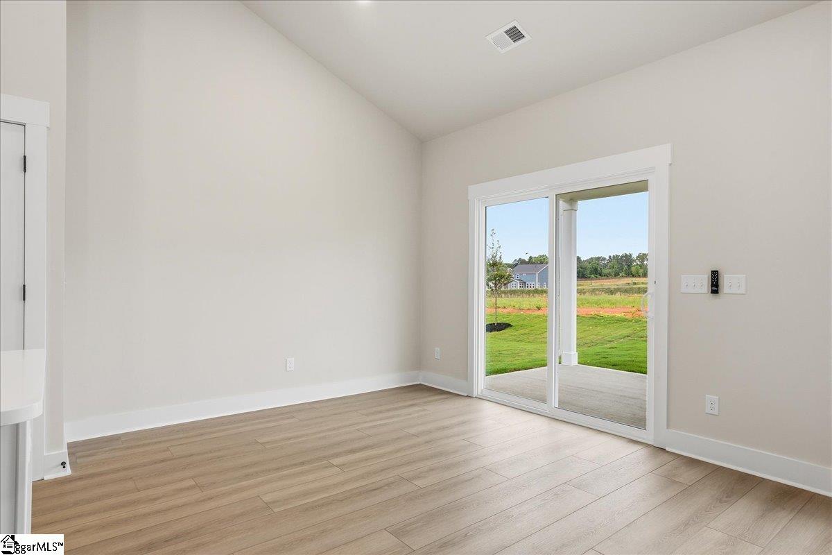 1014 Fox Hollow Street Spartanburg, SC 29303