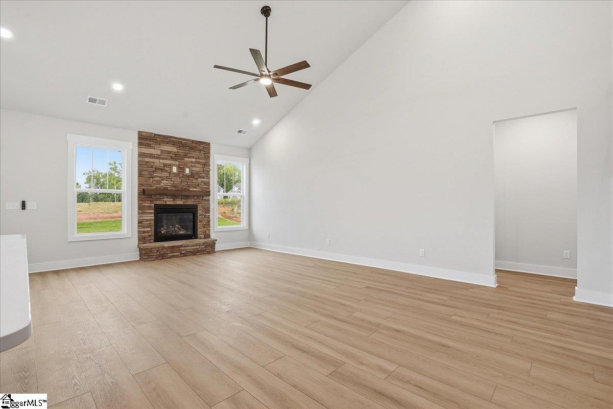 1014 Fox Hollow Street Spartanburg, SC 29303