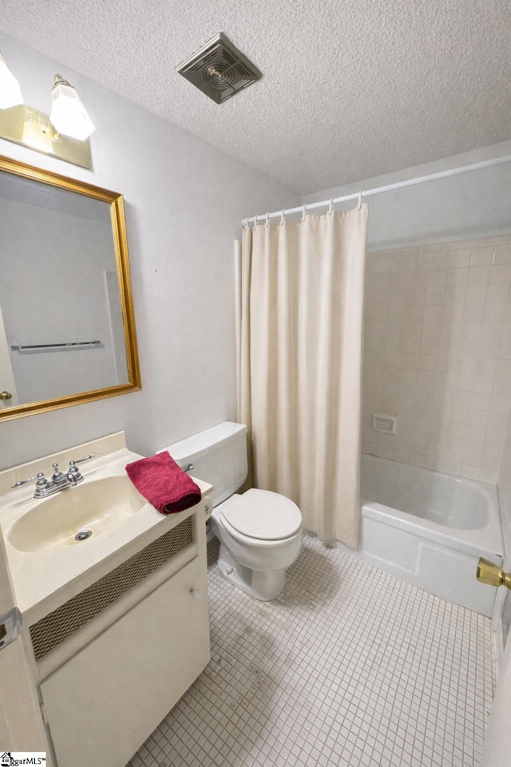 17 Briargate Place Greenville, SC 29615