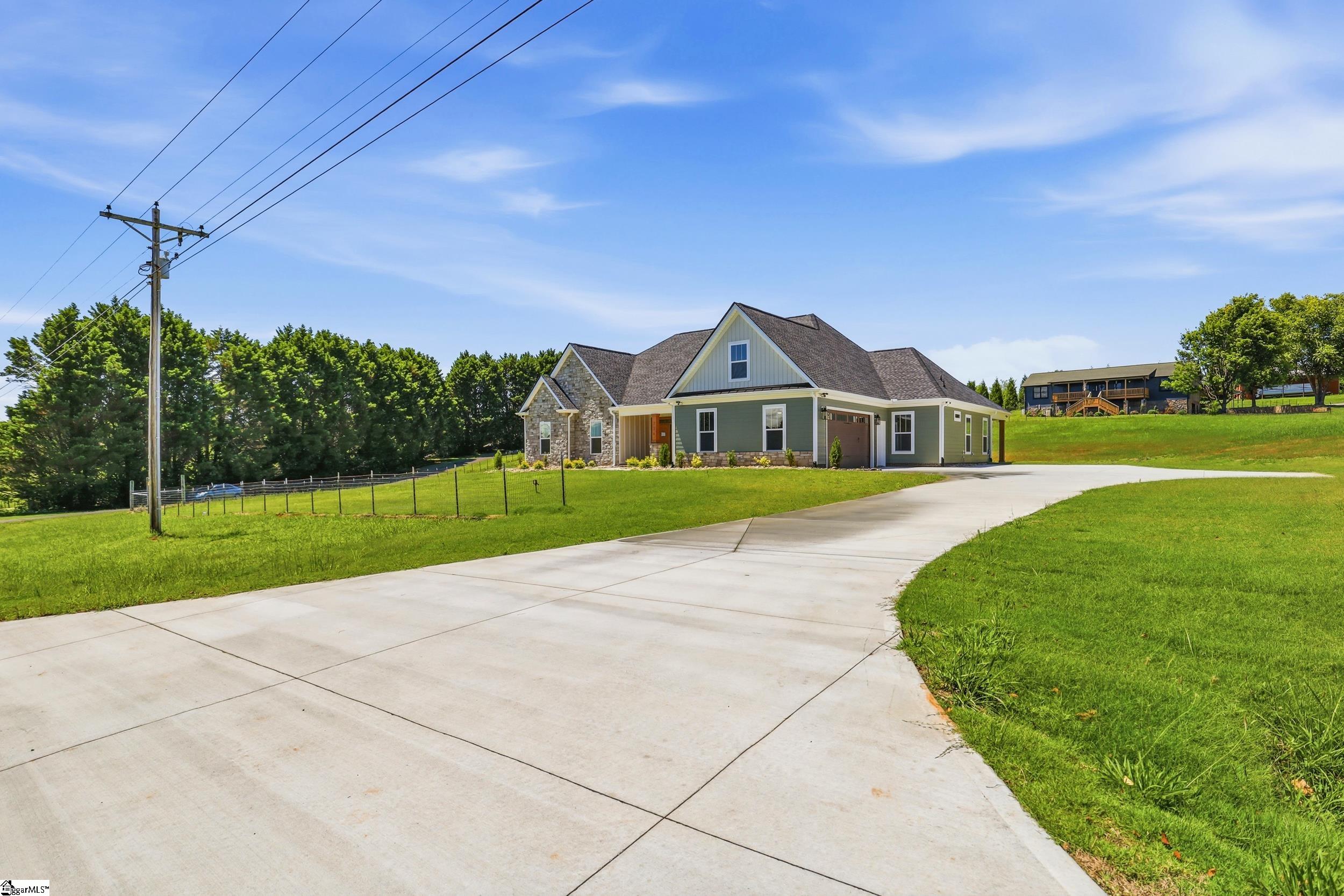 736 Stewart Gin Road Liberty, SC 29657