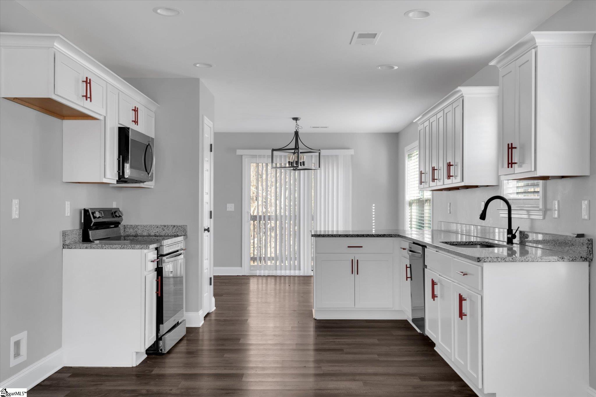 173 Riverside Drive photo 5