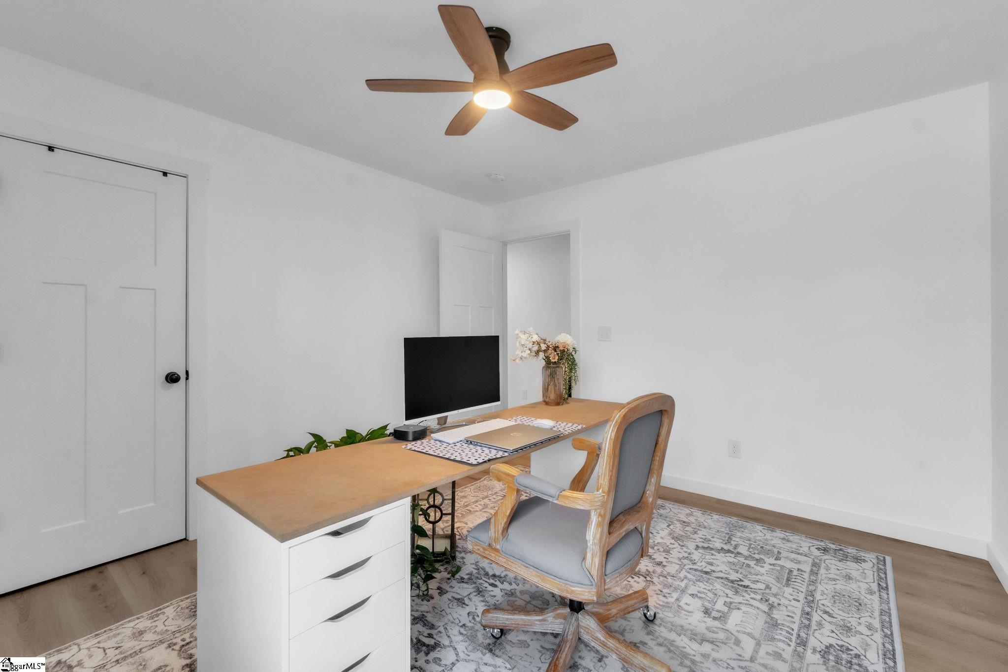 201 Lee Drive photo 12