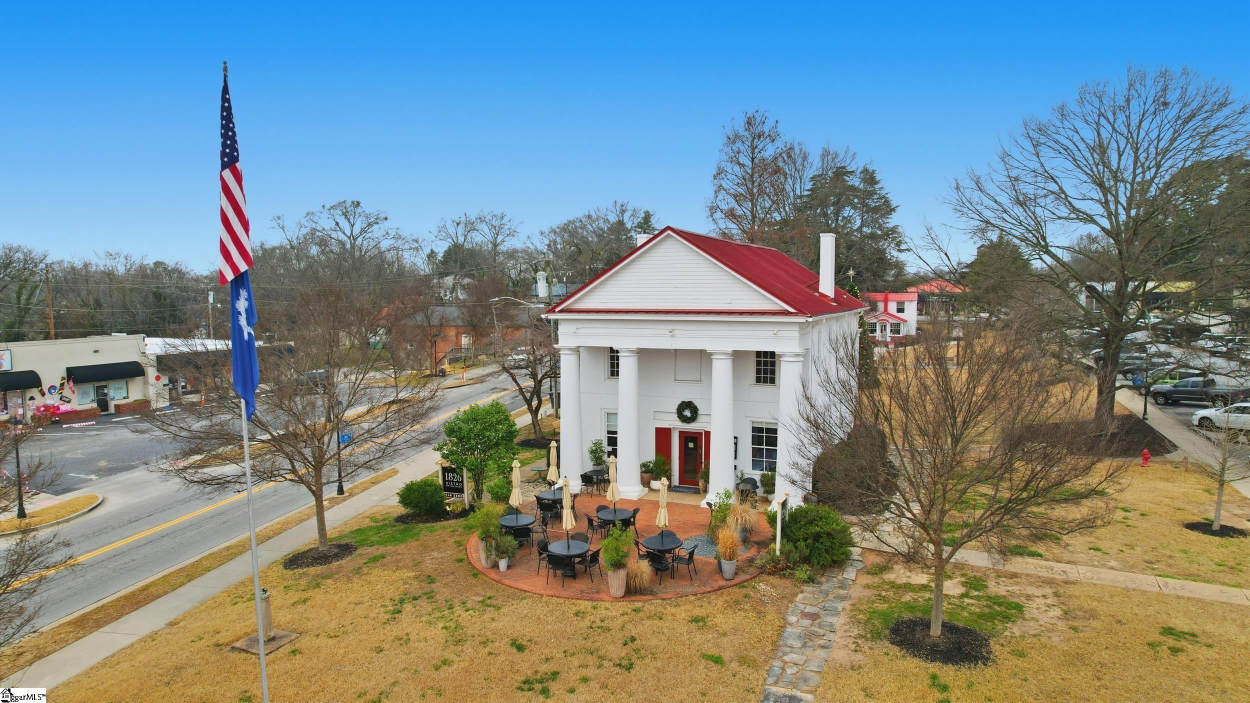 100 Benjamin Boulevard photo 36