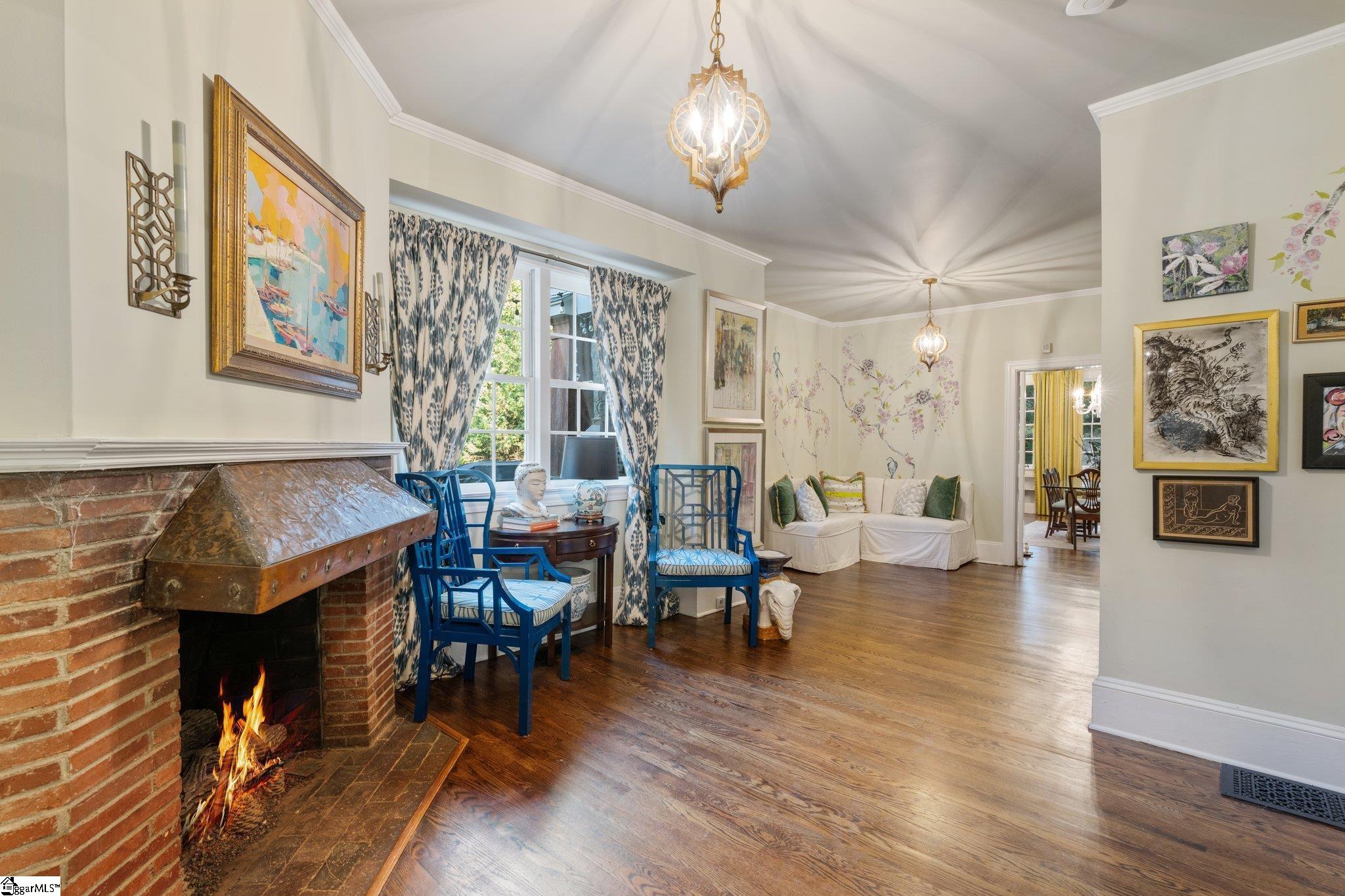 48 Ridgeland Drive Greenville, SC 29601