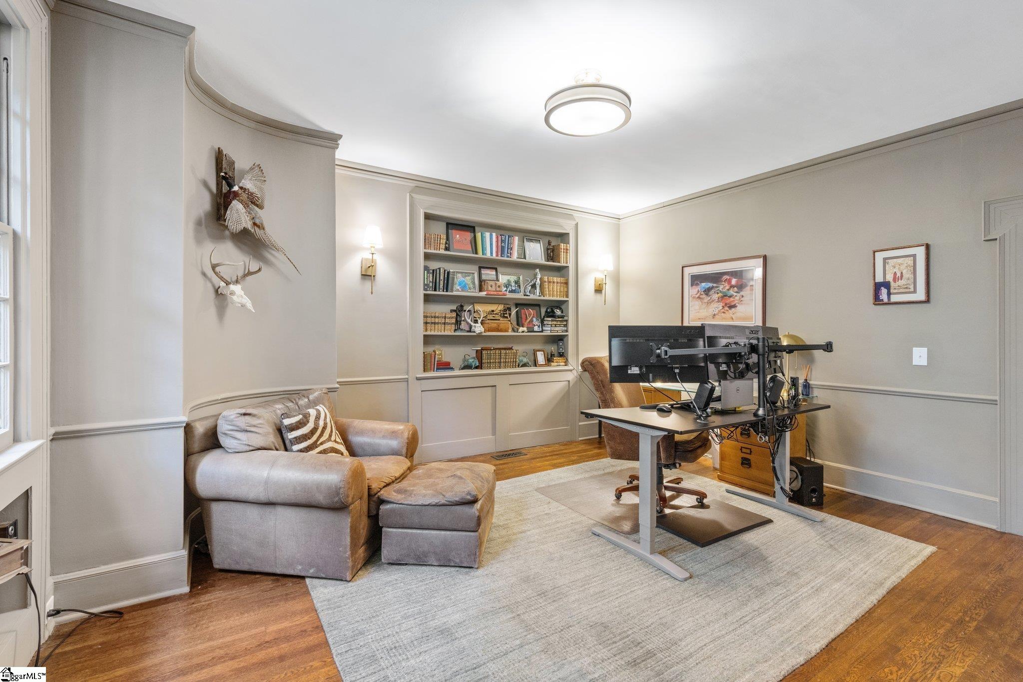 48 Ridgeland Drive Greenville, SC 29601