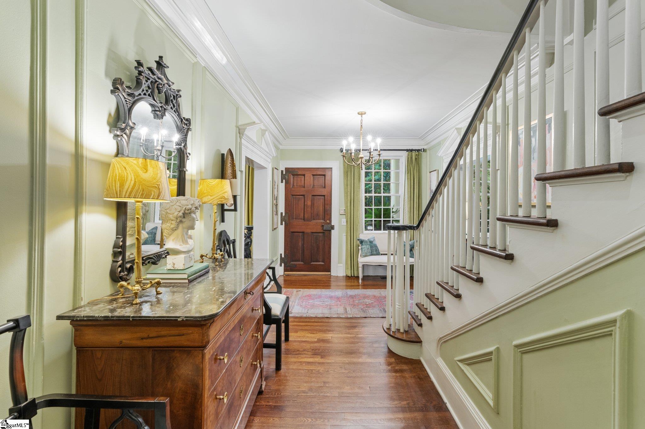 48 Ridgeland Drive Greenville, SC 29601