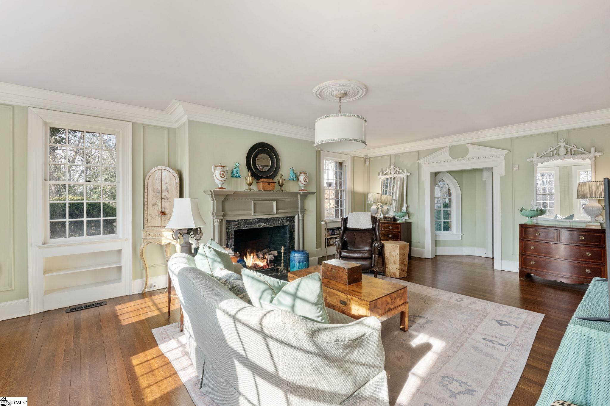 48 Ridgeland Drive Greenville, SC 29601