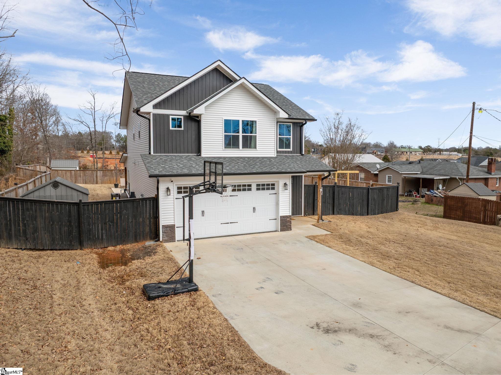 613A Old Rutherford Road, Taylors, SC, 29687