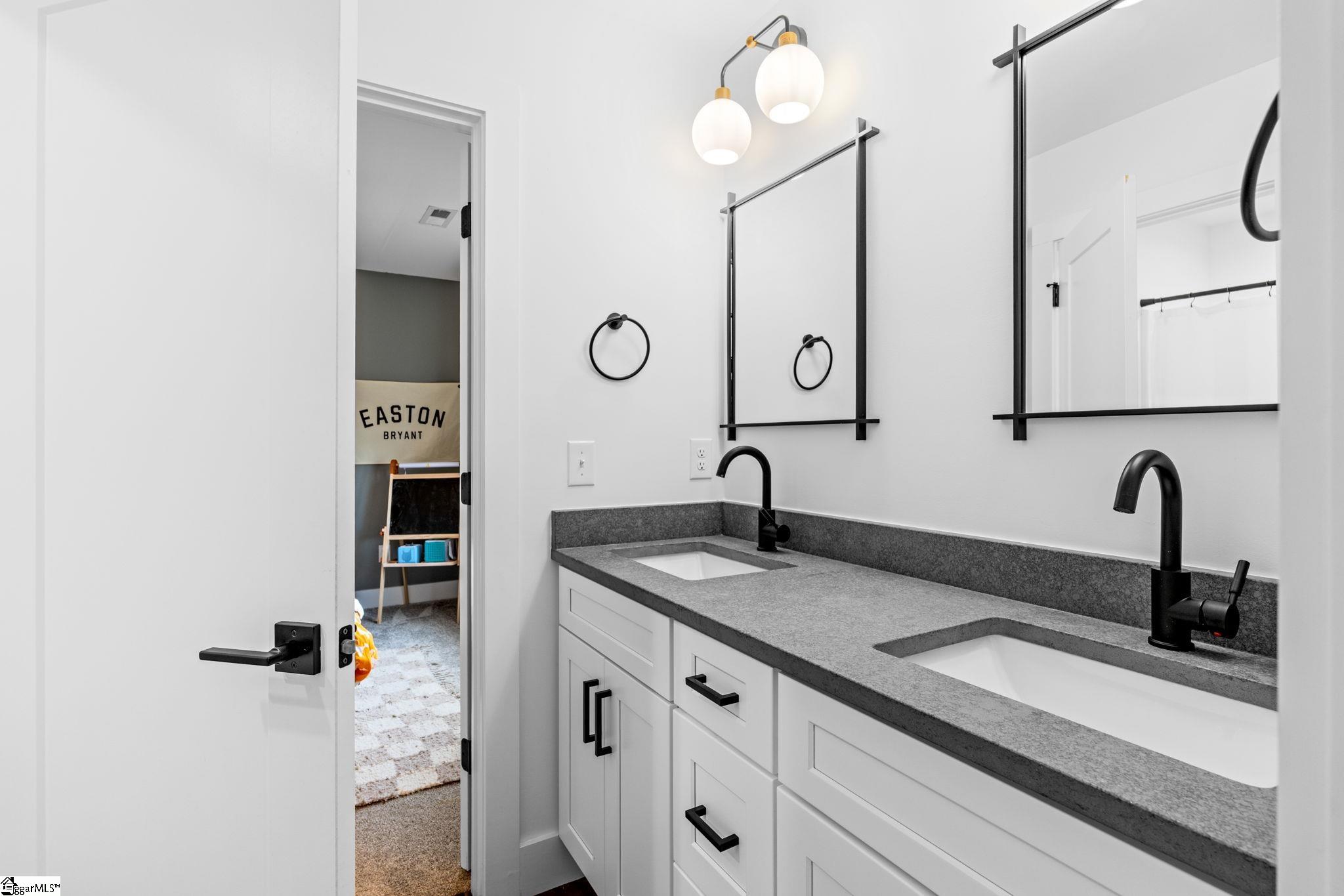 613A Old Rutherford Road, Taylors, SC, 29687