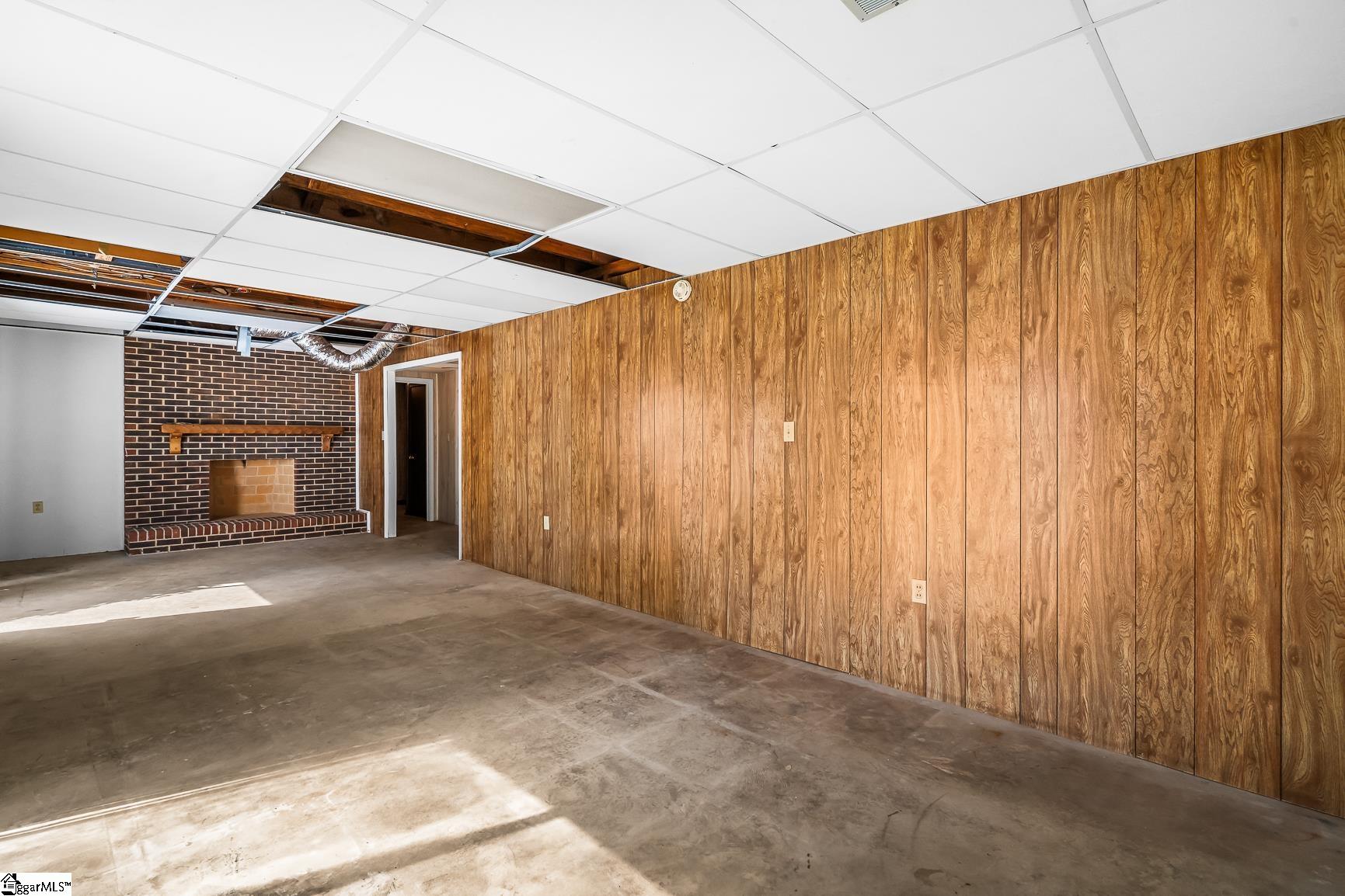 208 Williamsburg Road photo 11