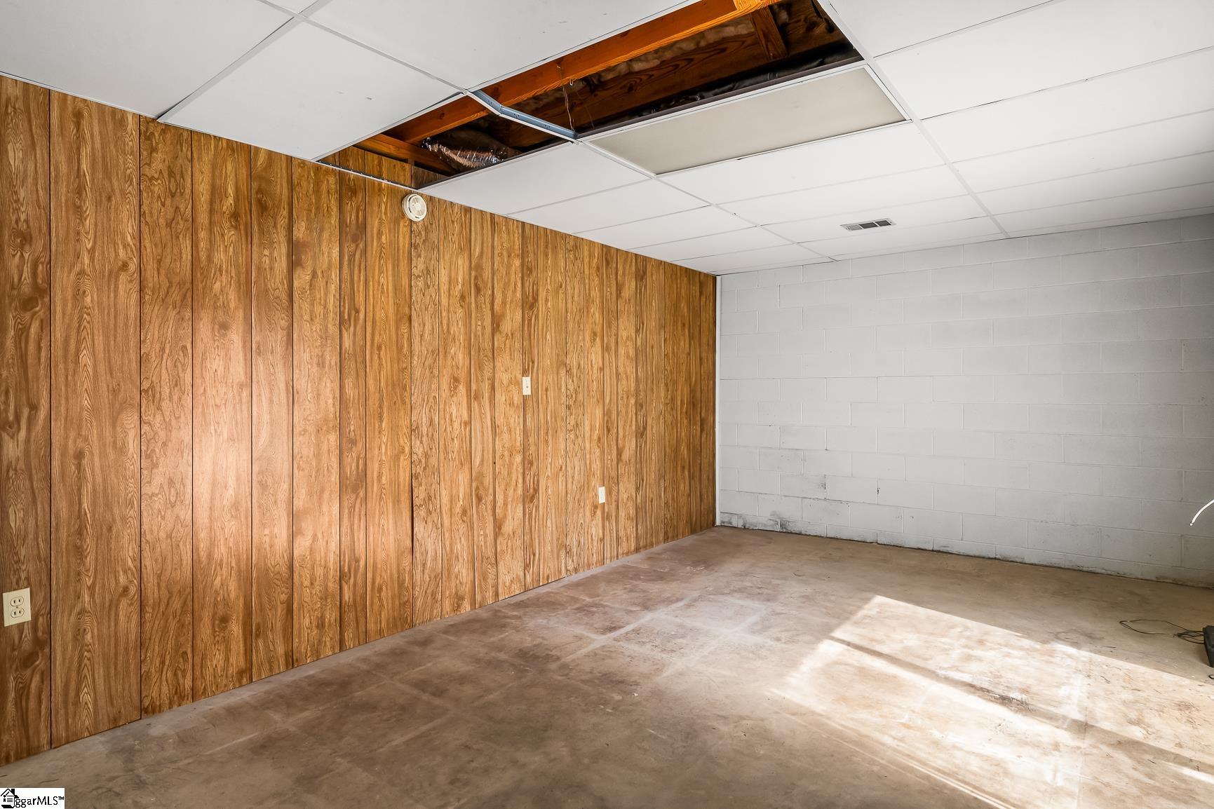 208 Williamsburg Road photo 12