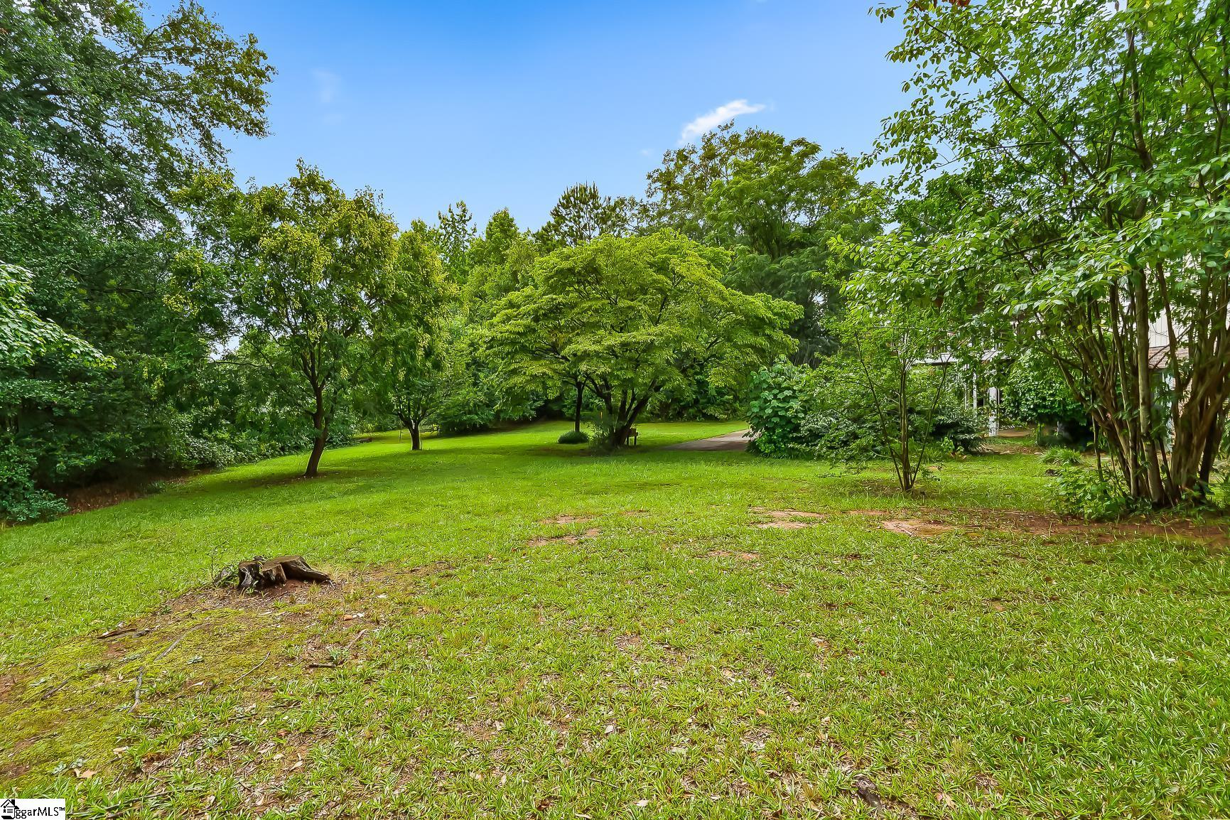 208 Williamsburg Road photo 36