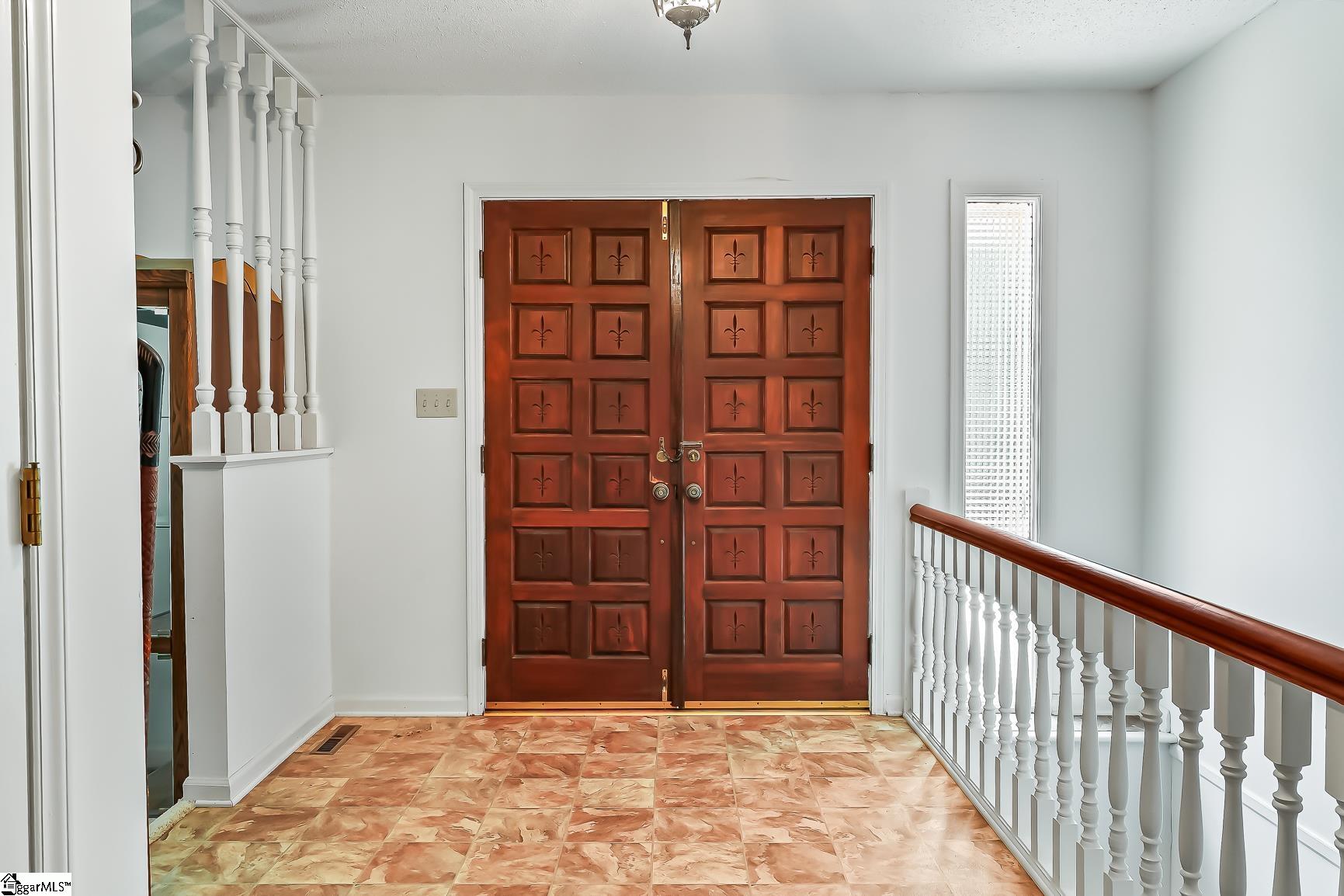 208 Williamsburg Road photo 5