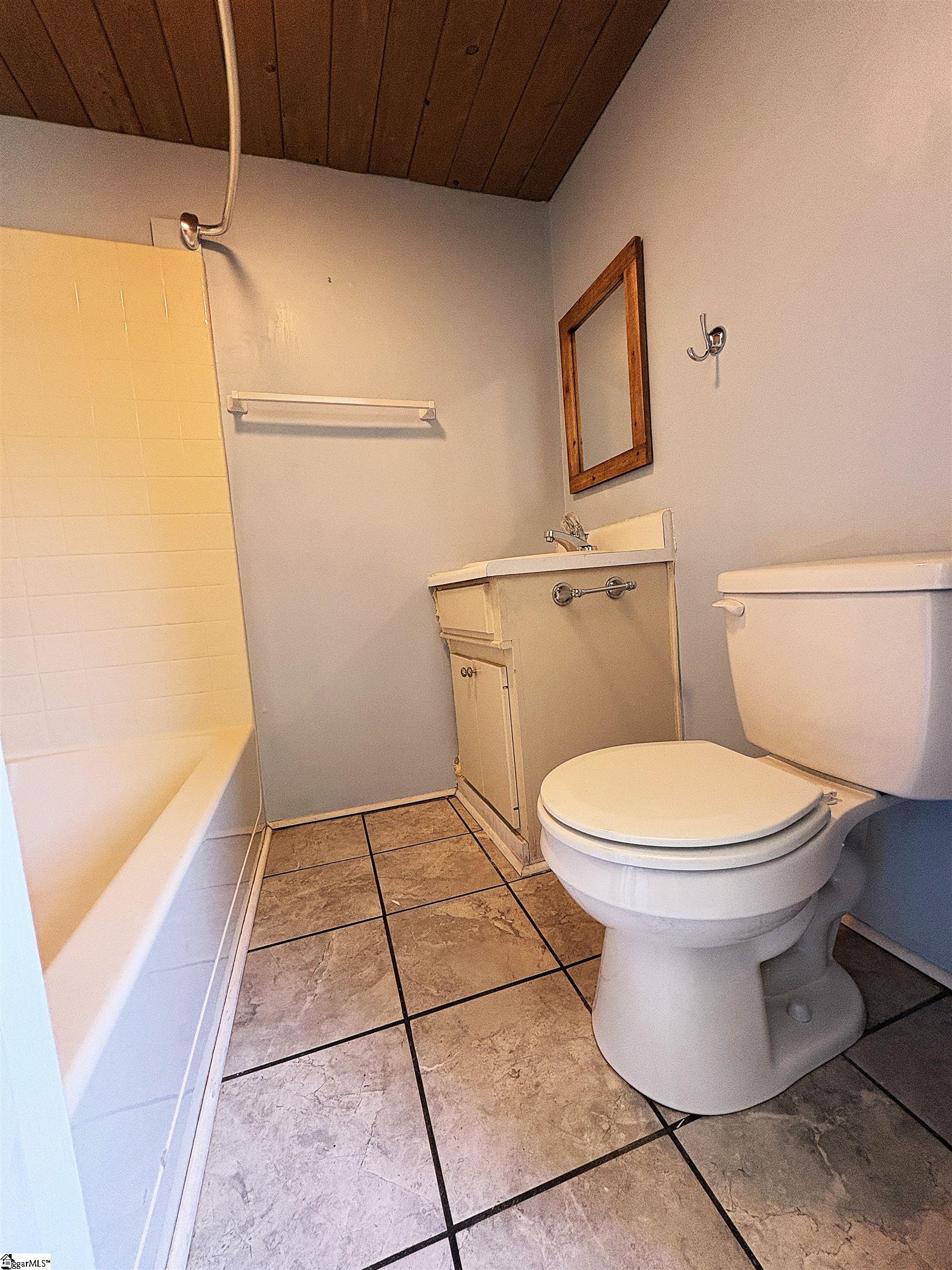 573 Perrin Avenue Woodruff, SC 29388