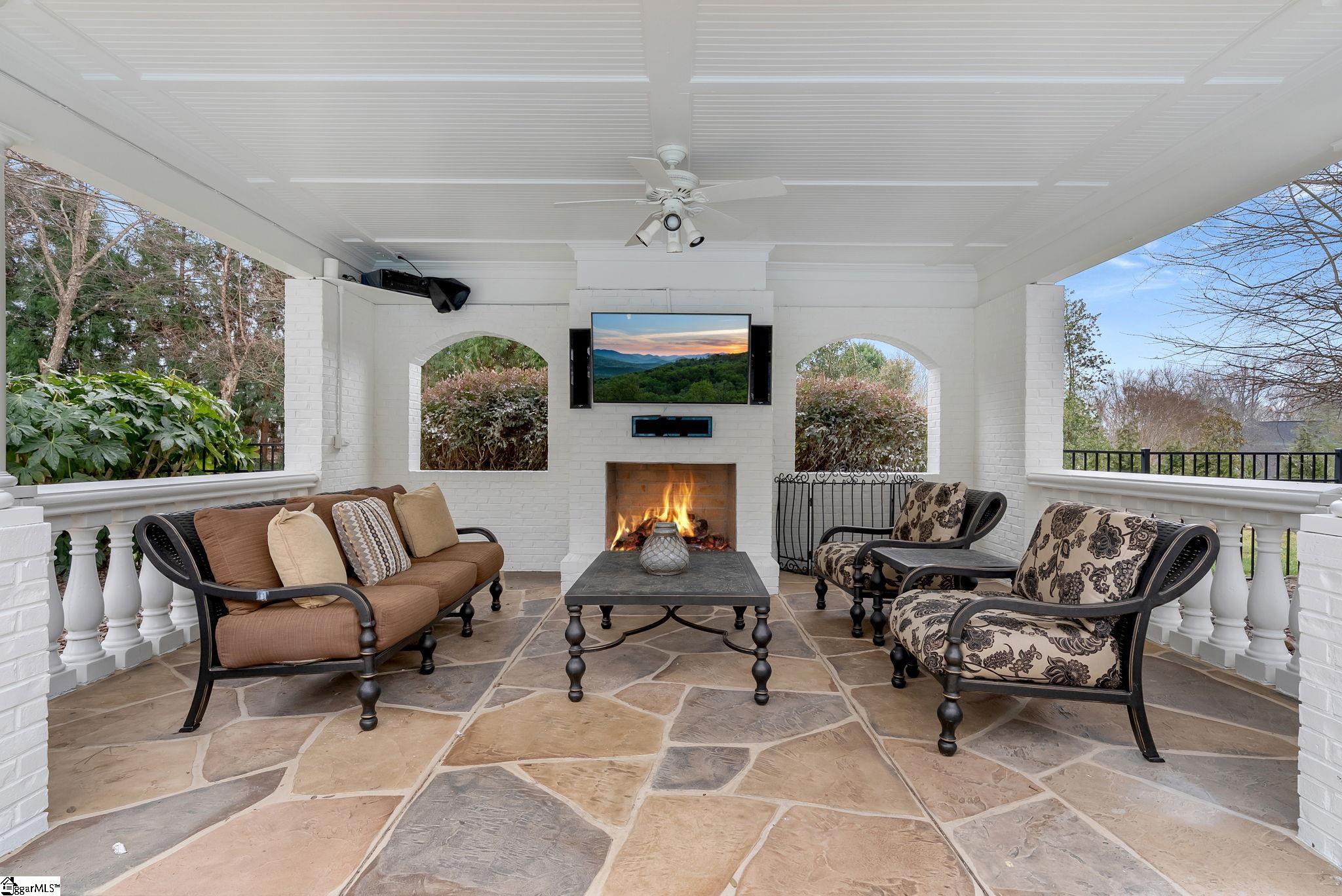 204 Kilgore Circle Simpsonville, SC 29681