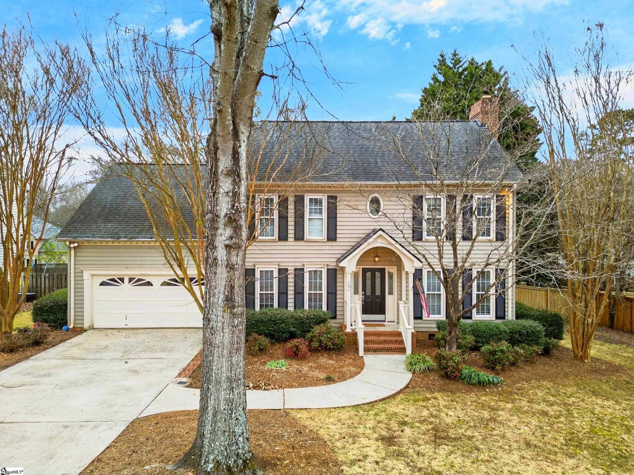 304 Deepwood Drive photo 3