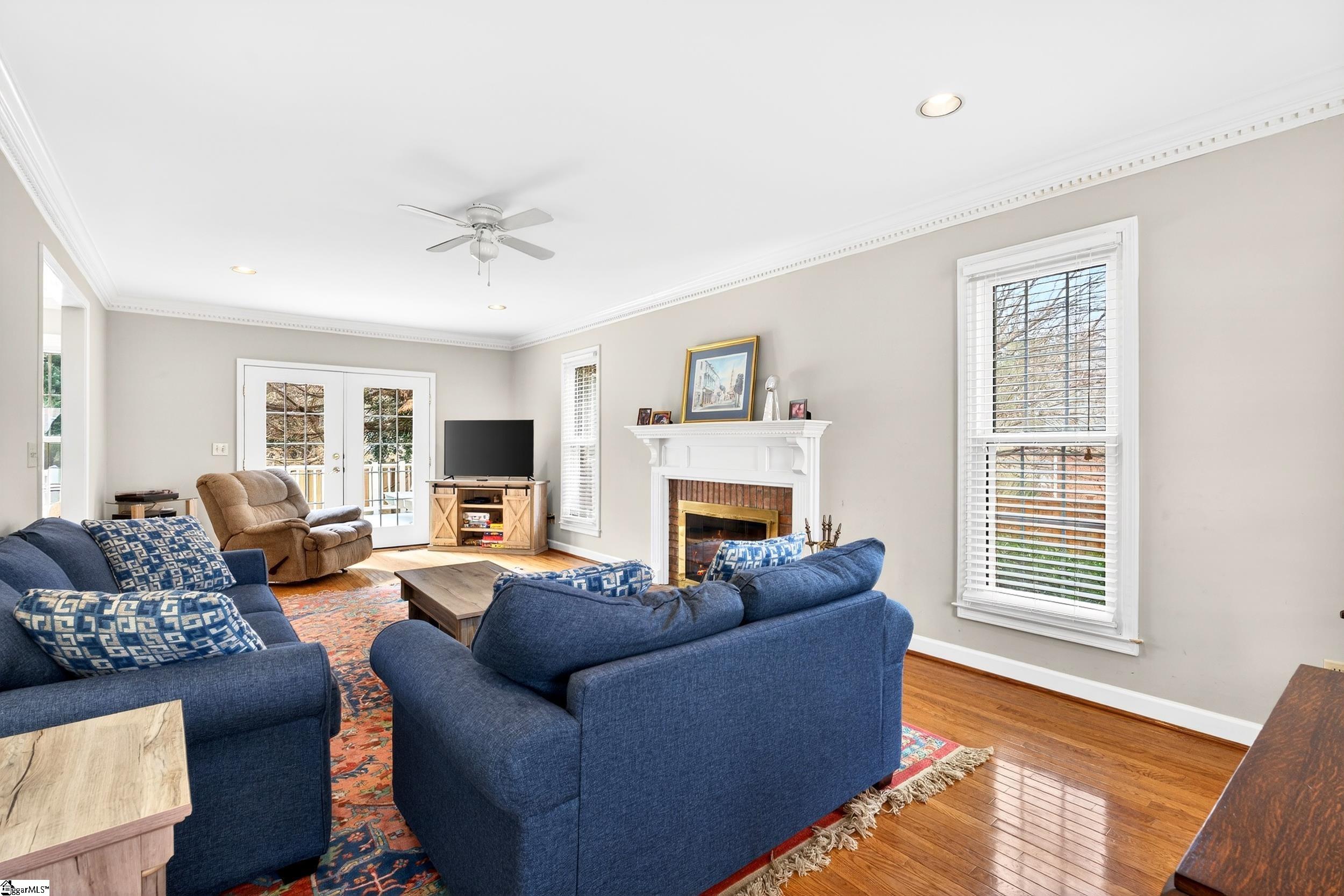 304 Deepwood Drive photo 9
