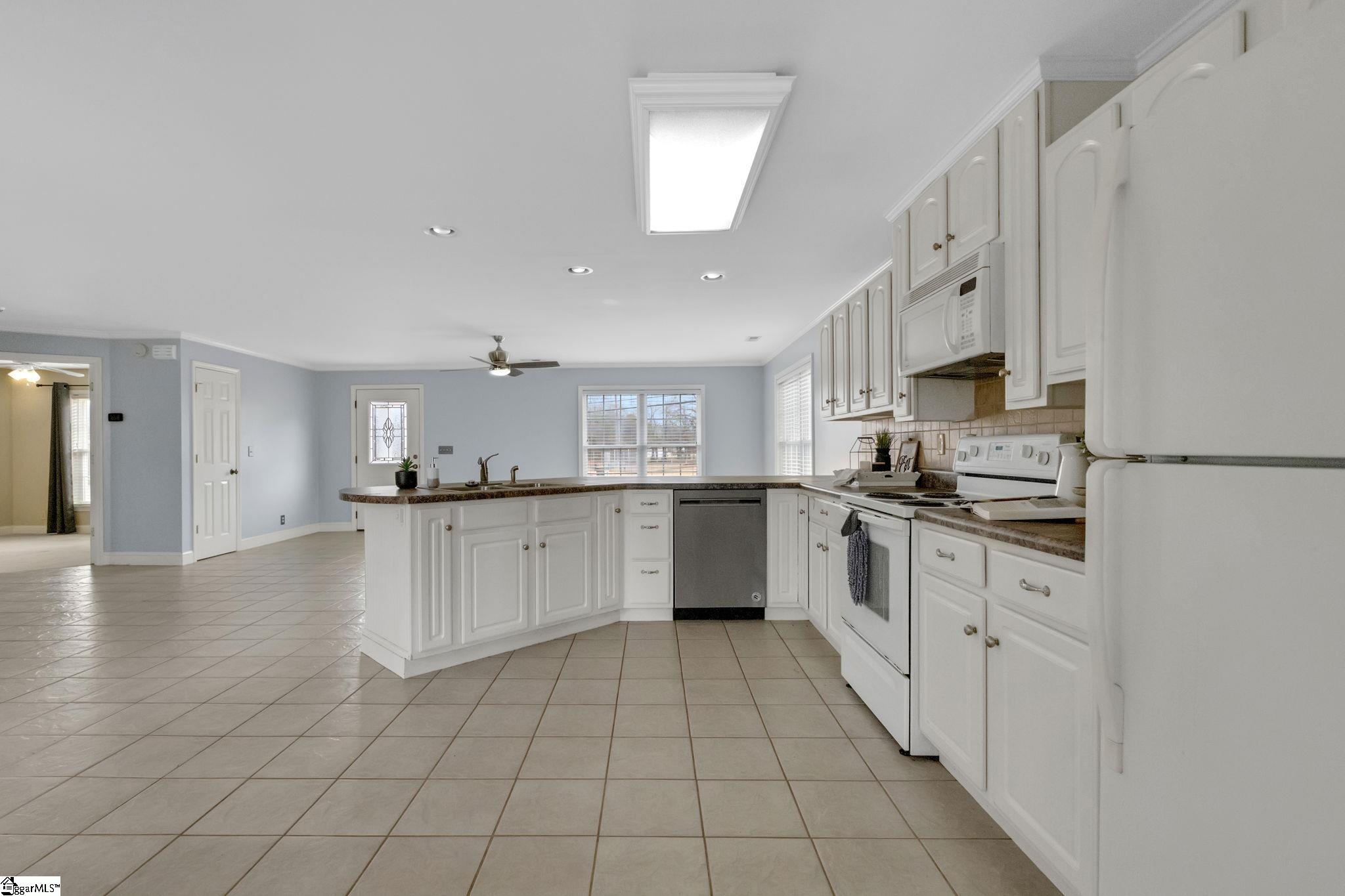 115 Taylors Road, Taylors, SC, 29687