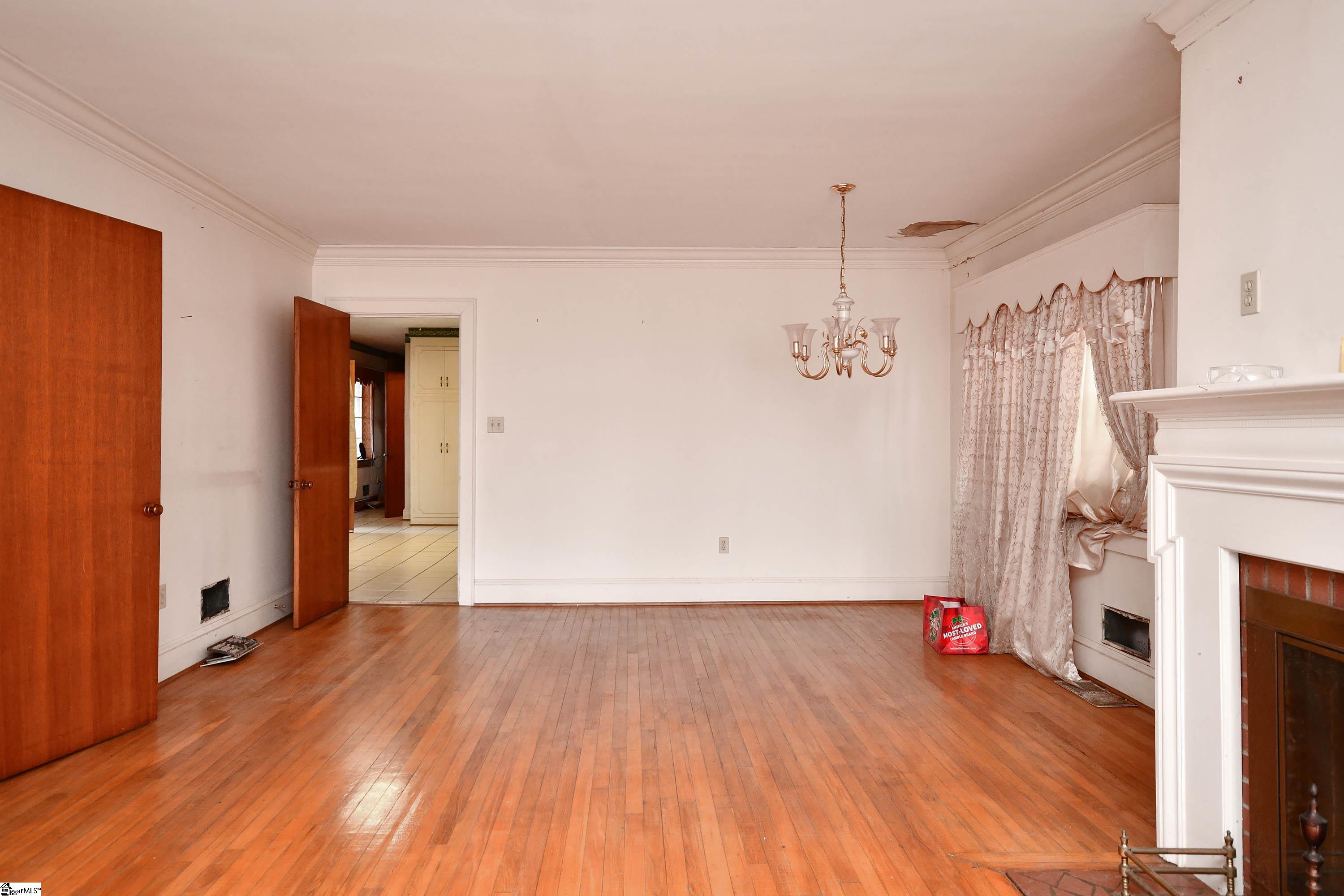 6 Beatrice Street Greenville, SC 29611