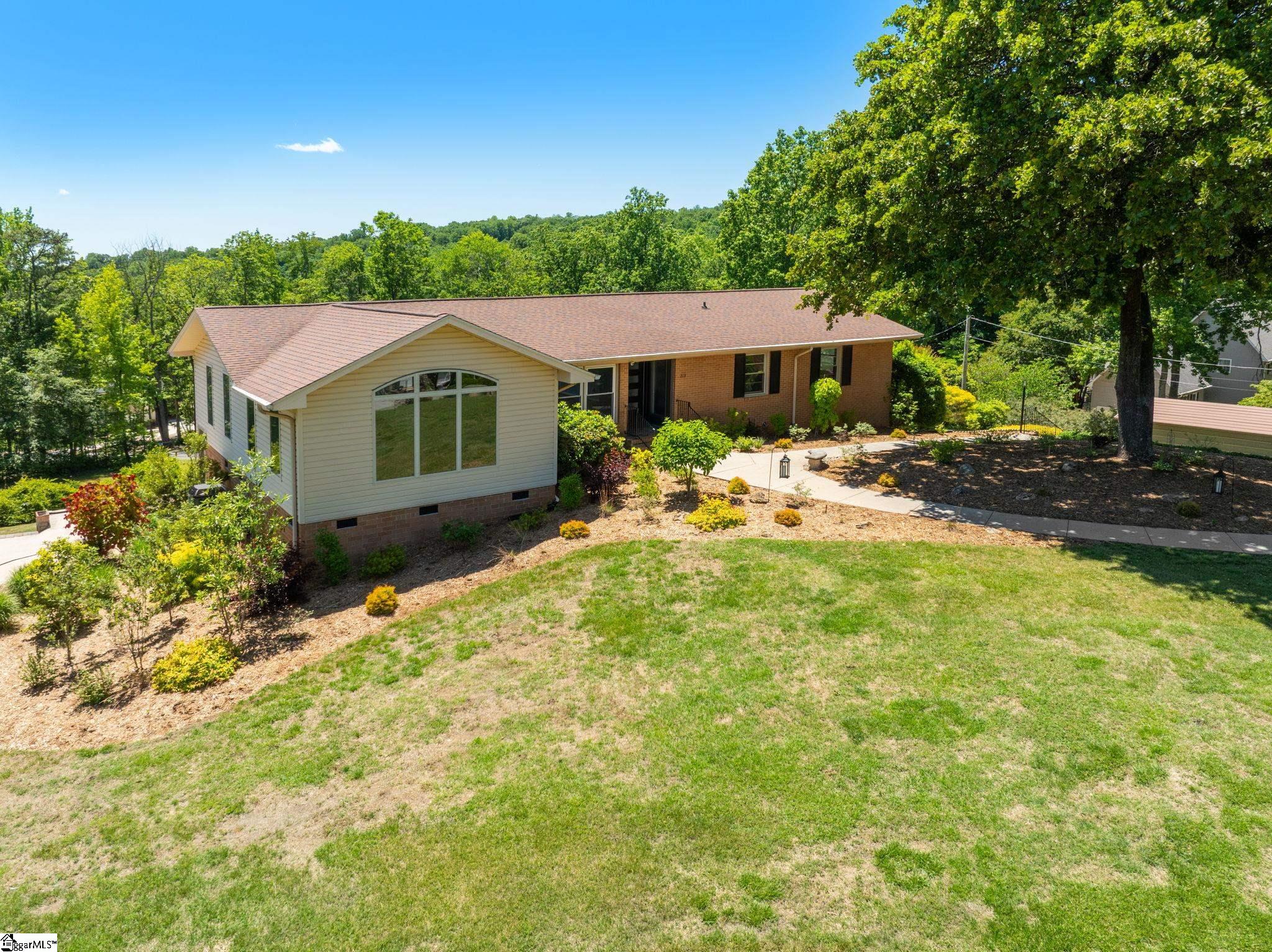 219 Fairview Drive Greenville, SC 29609
