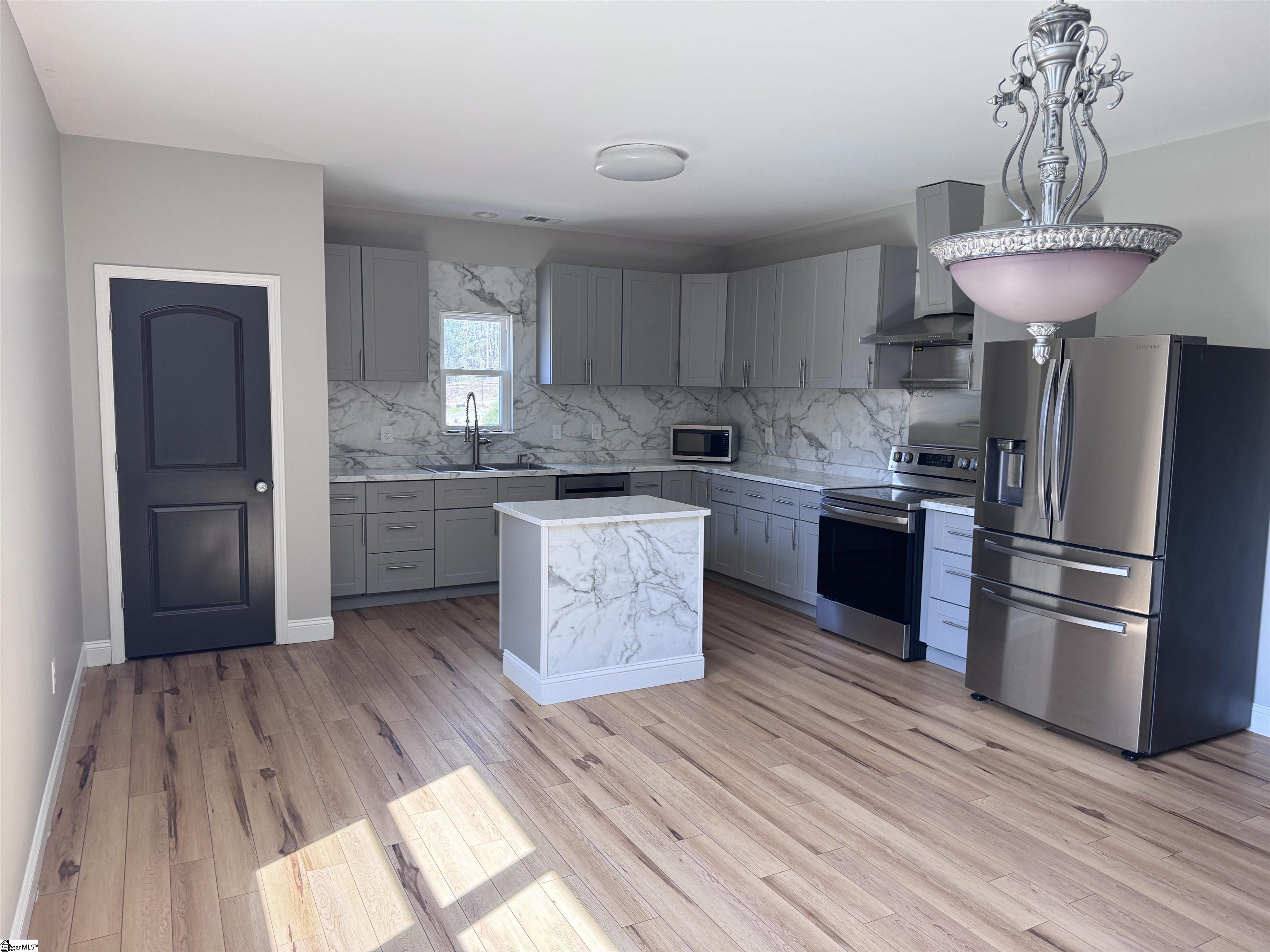 134 Carlton Street Greenwood, SC 29649