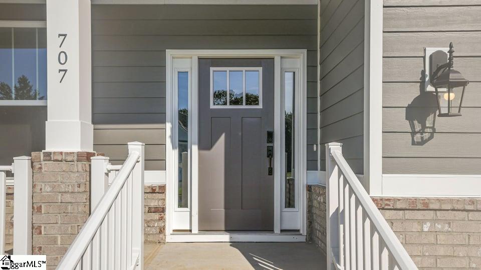707 Catbird Court Pelzer, SC 29669