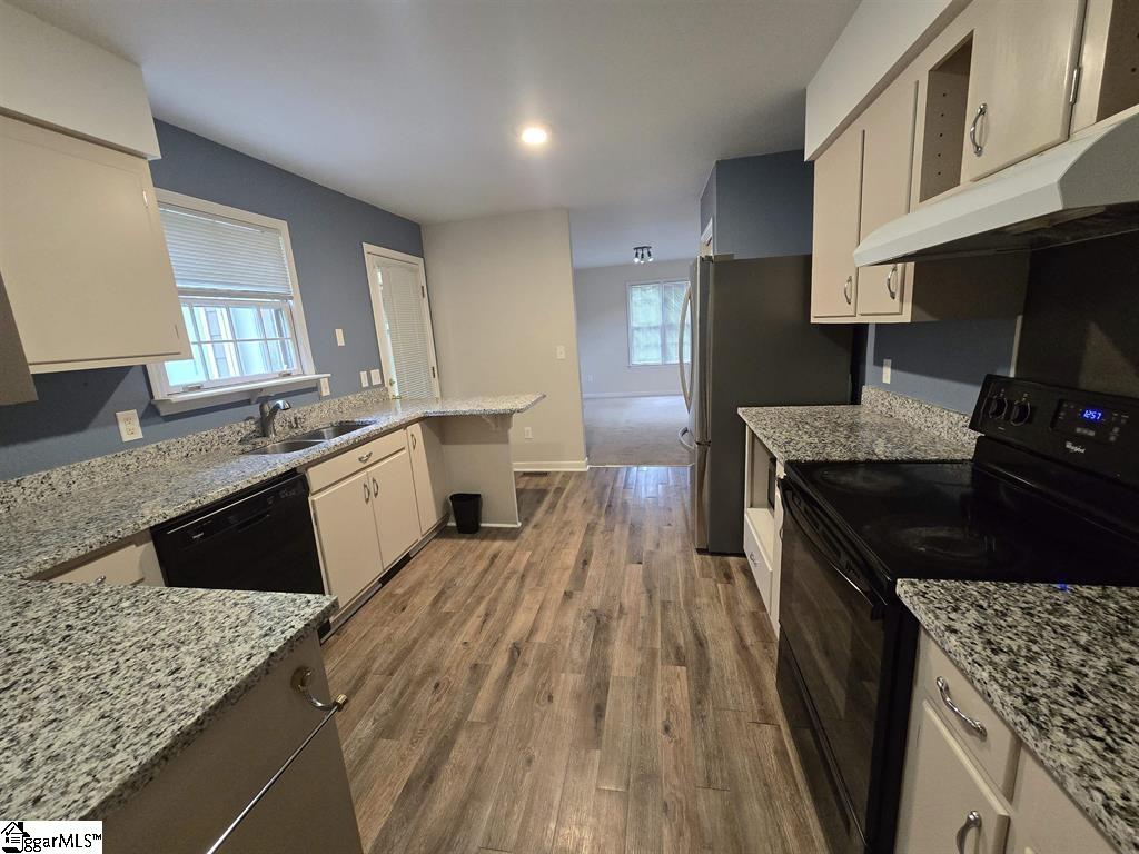 104 Ashley Road photo 9
