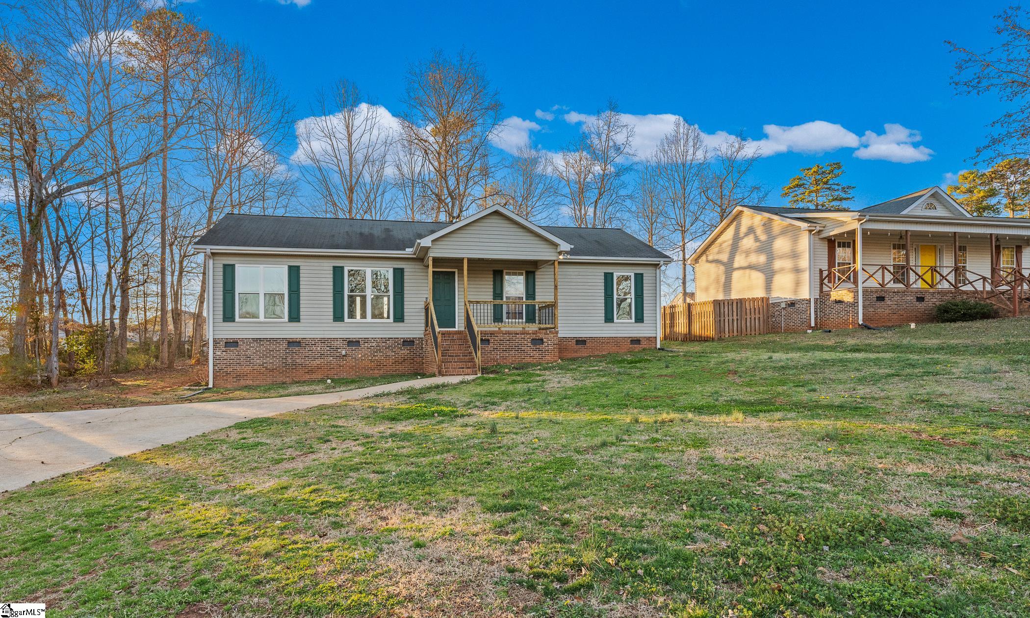 104 Jacqueline Road photo 1