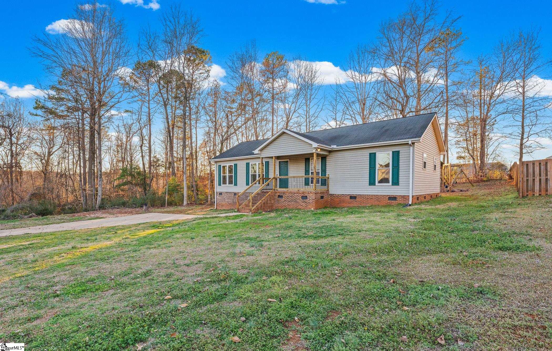 104 Jacqueline Road photo 2