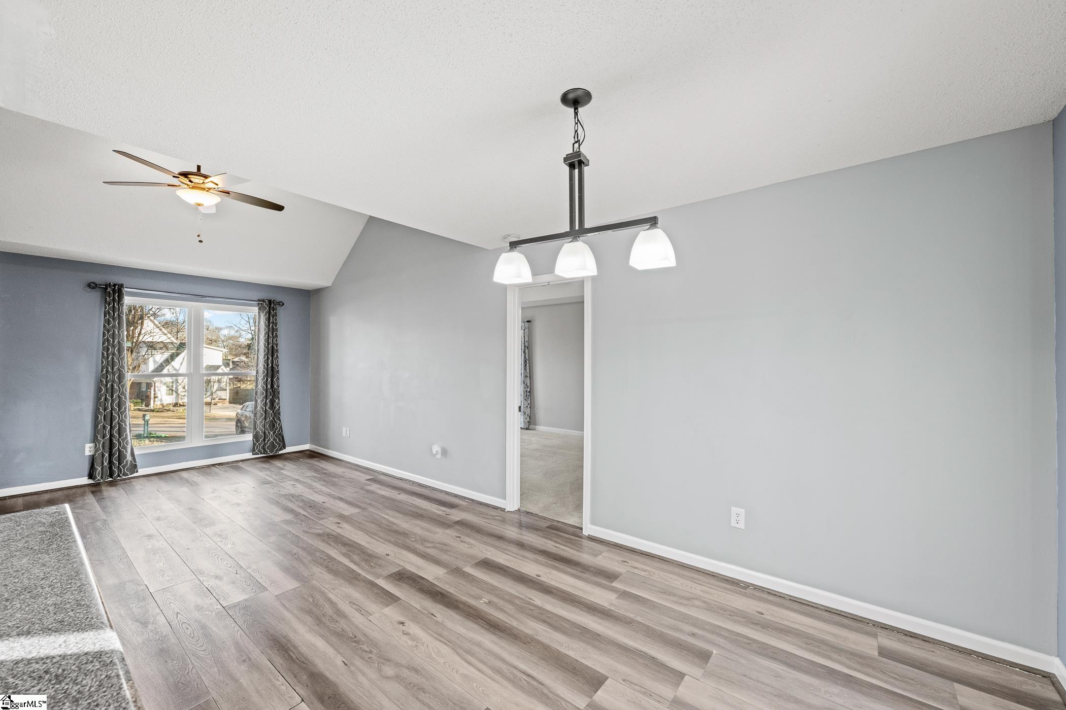 104 Jacqueline Road photo 11