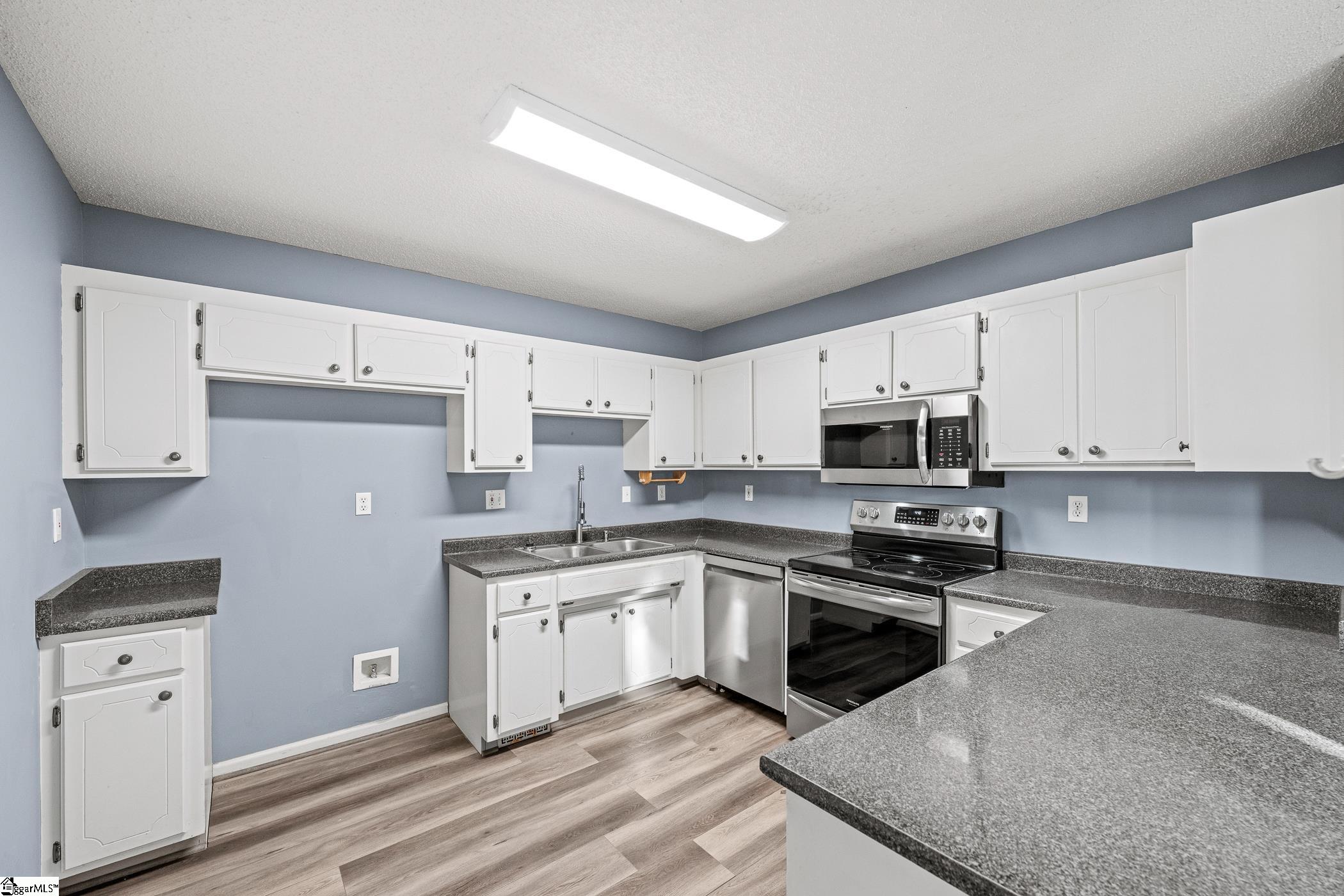104 Jacqueline Road photo 12