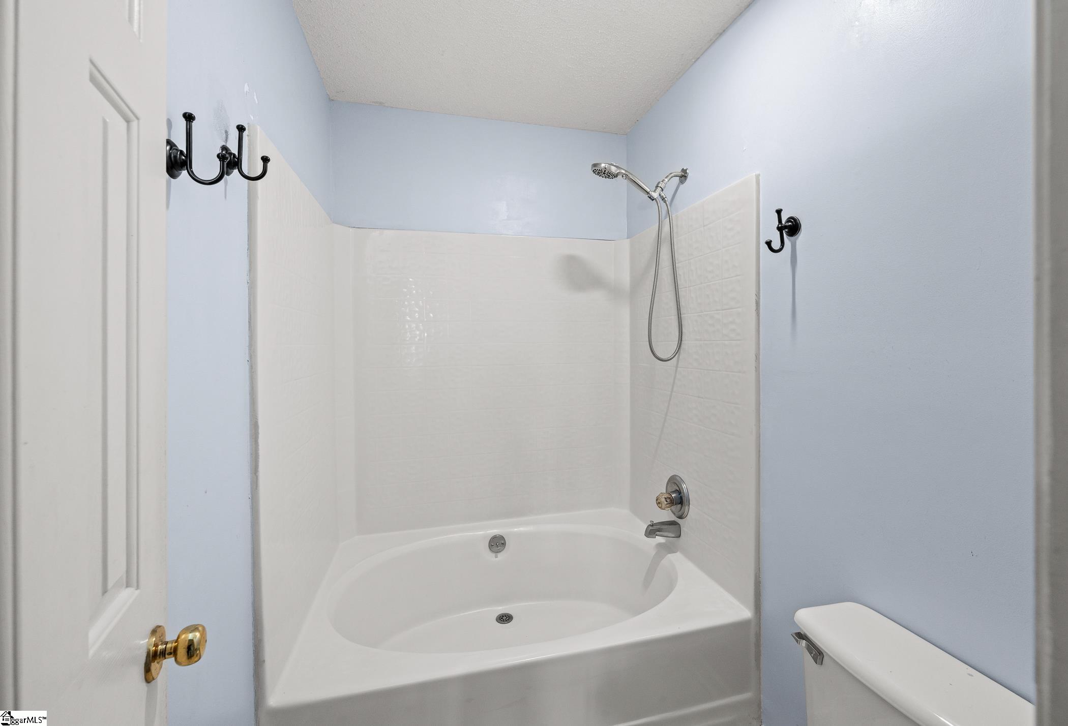 104 Jacqueline Road photo 19