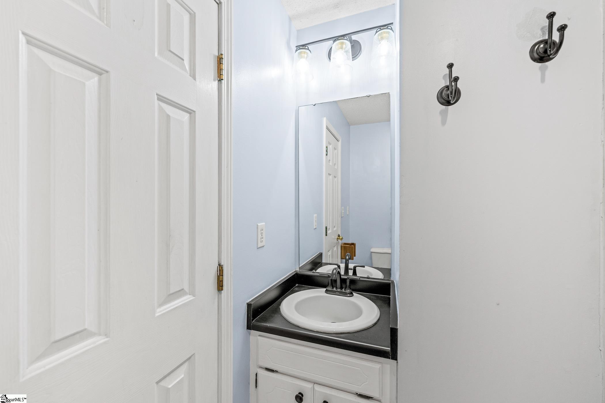 104 Jacqueline Road photo 20