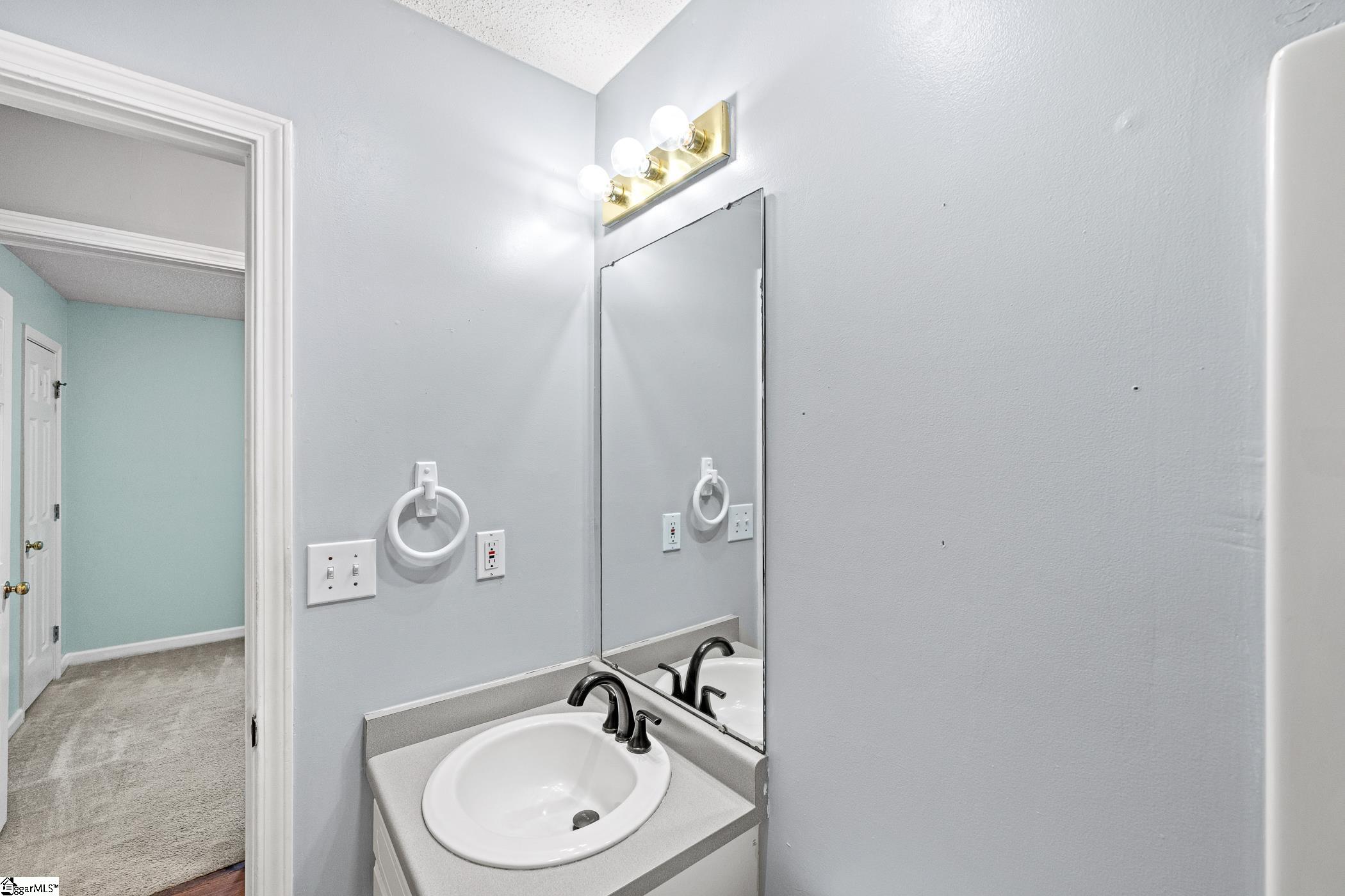 104 Jacqueline Road photo 21