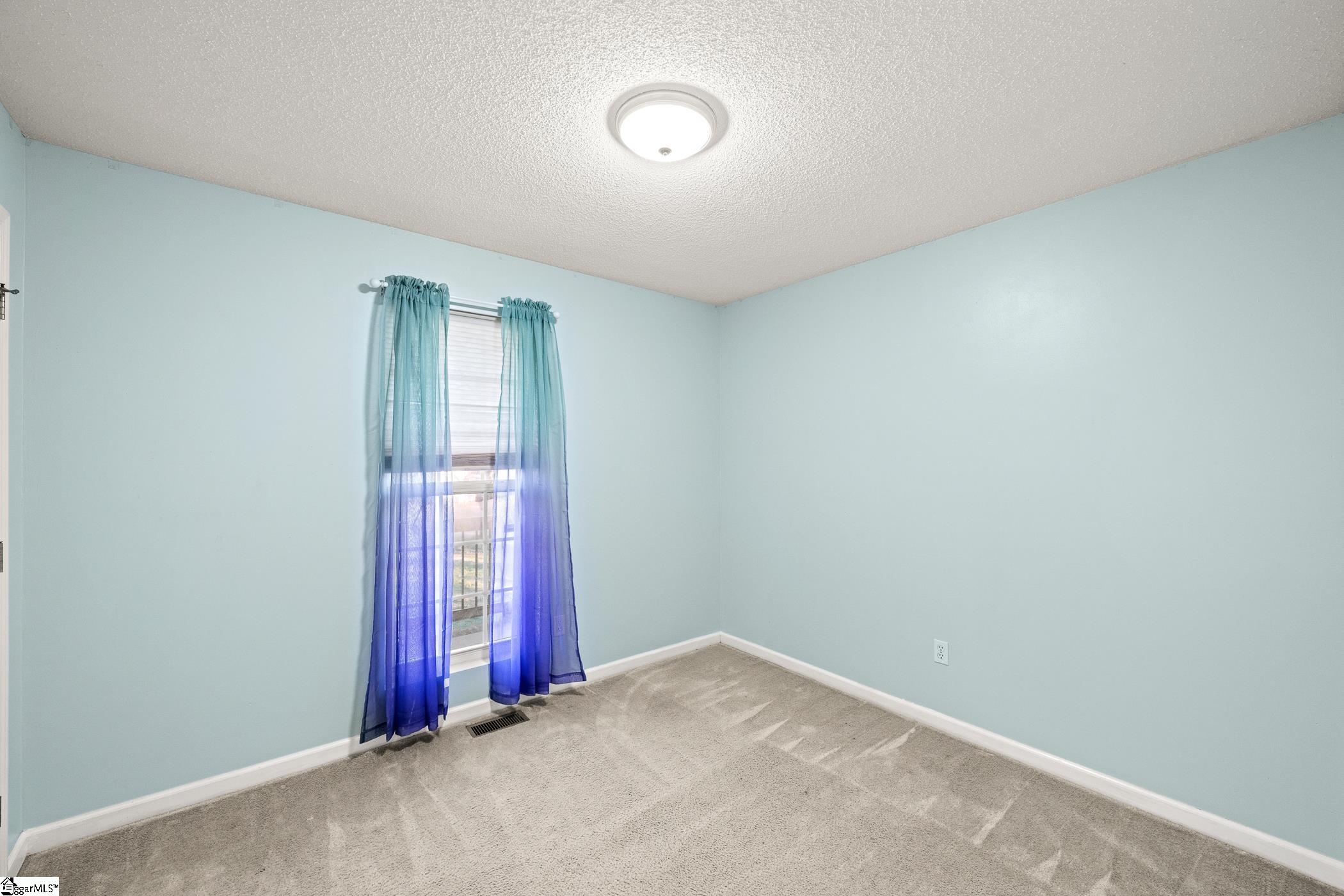 104 Jacqueline Road photo 29
