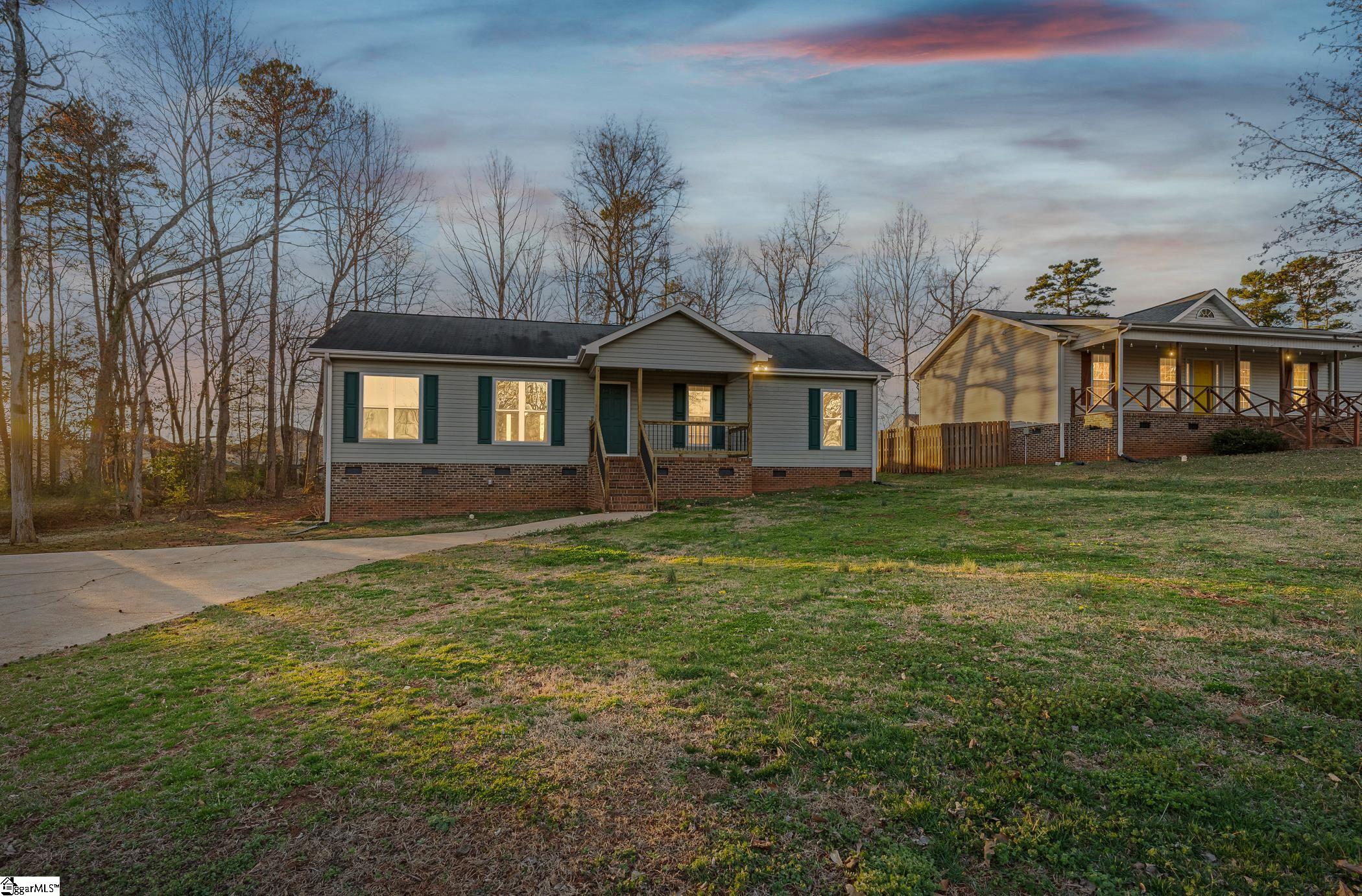 104 Jacqueline Road photo 4