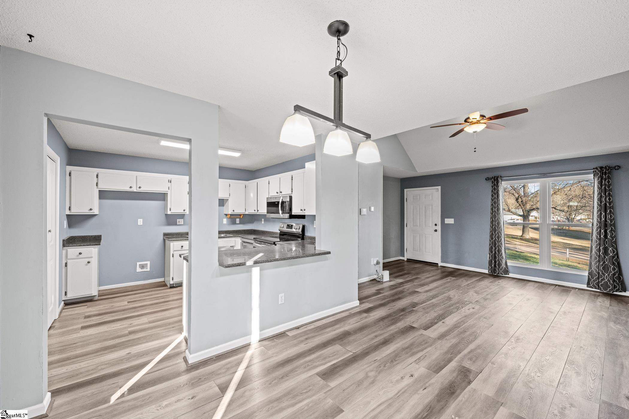 104 Jacqueline Road photo 10