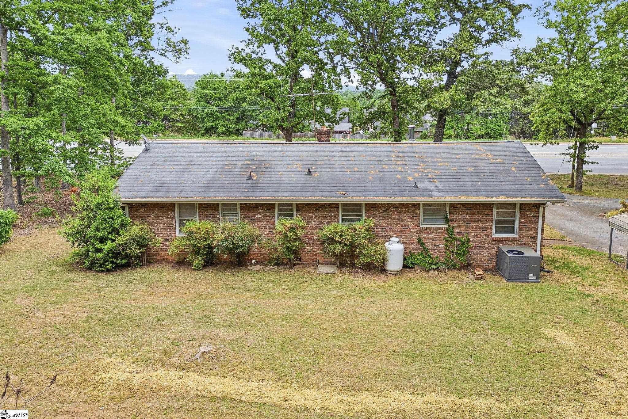 8819 White Horse Road Greenville, SC 29617-1204
