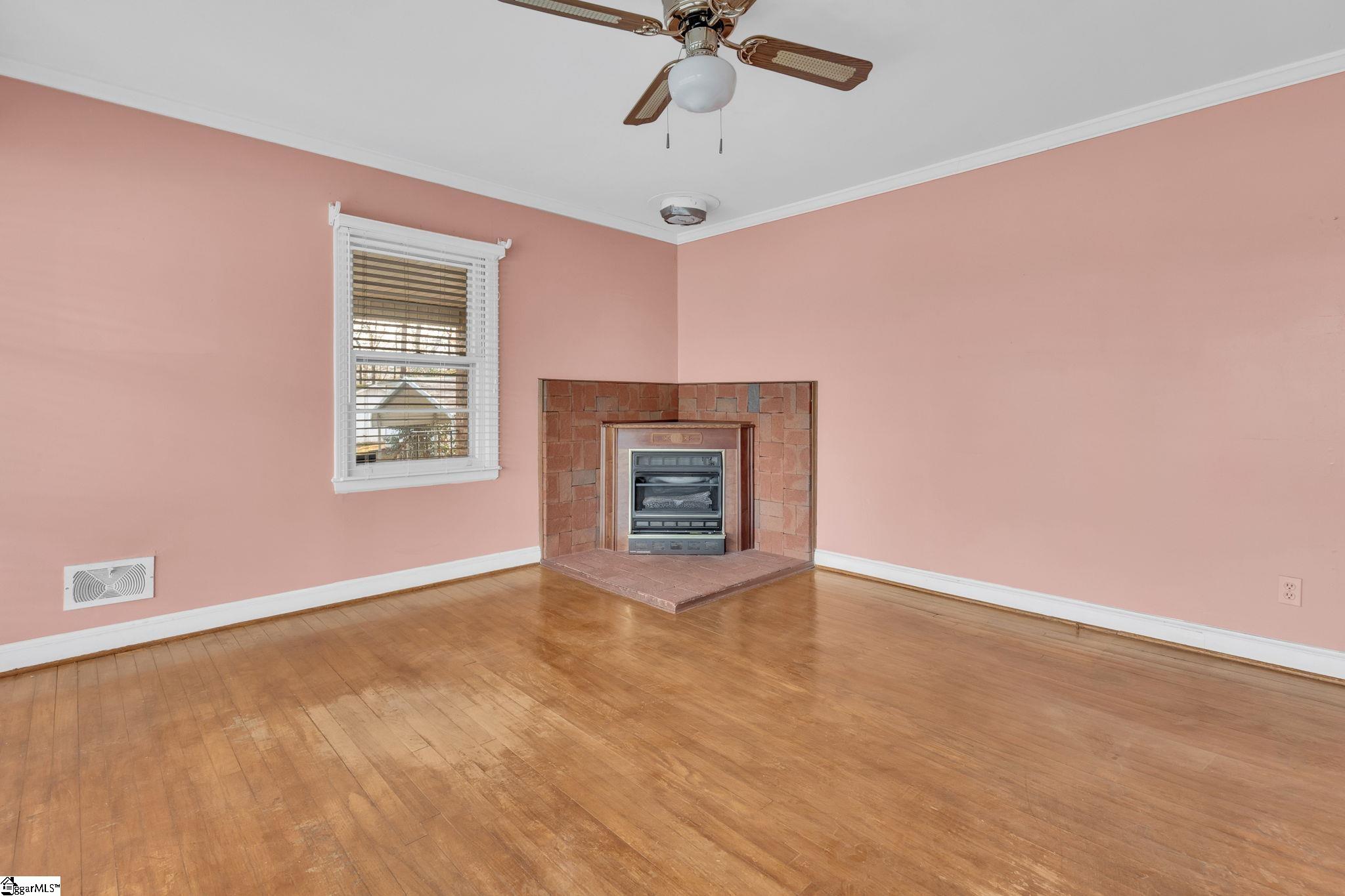 8819 White Horse Road Greenville, SC 29617-1204
