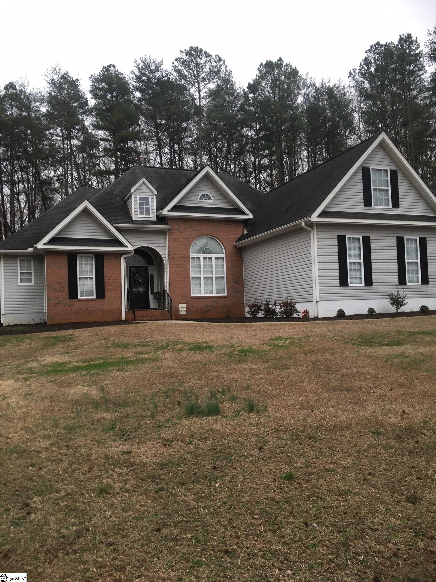 1120 Hamlin Road photo 1
