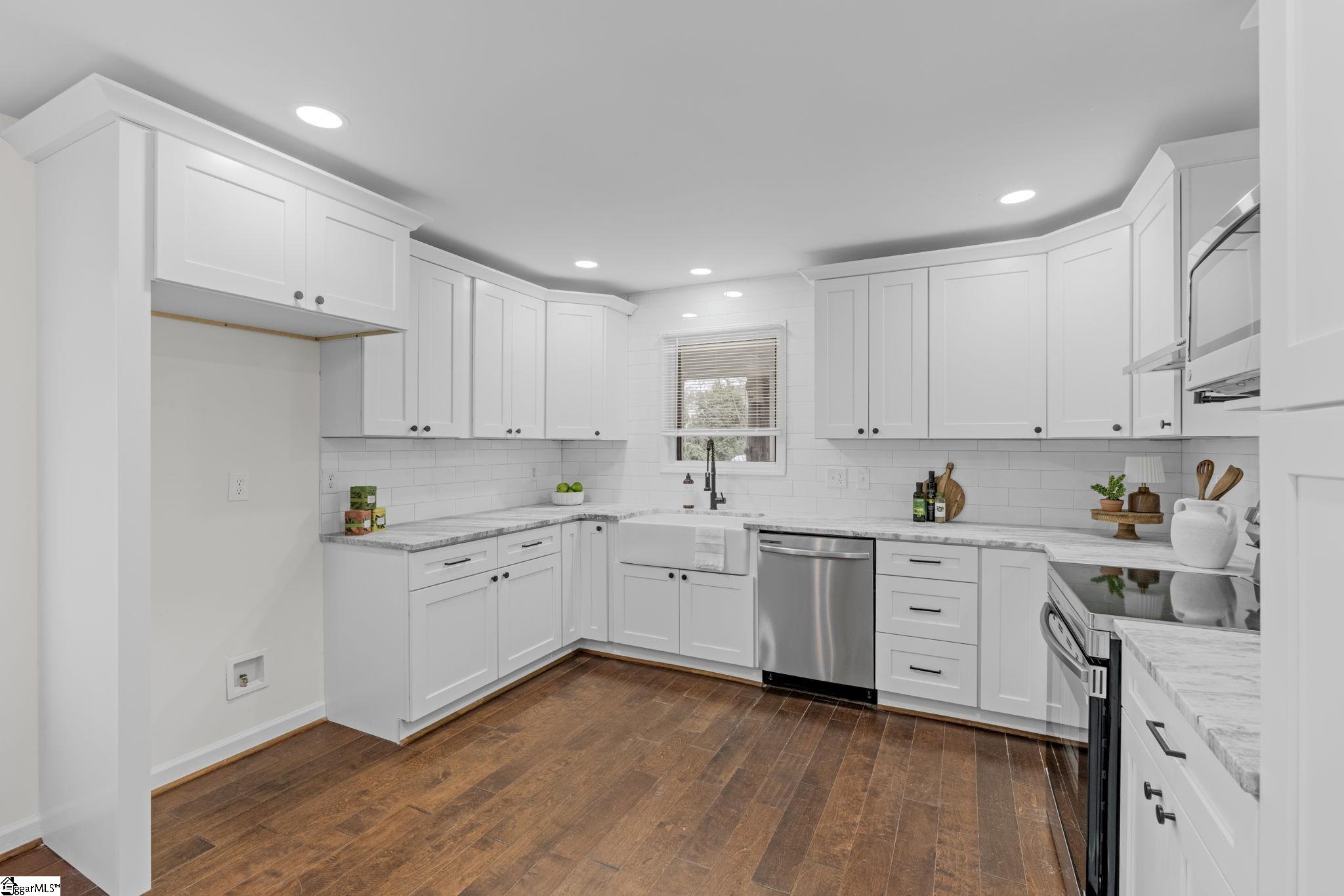16 Hoppin John Lane Taylors, SC 29687