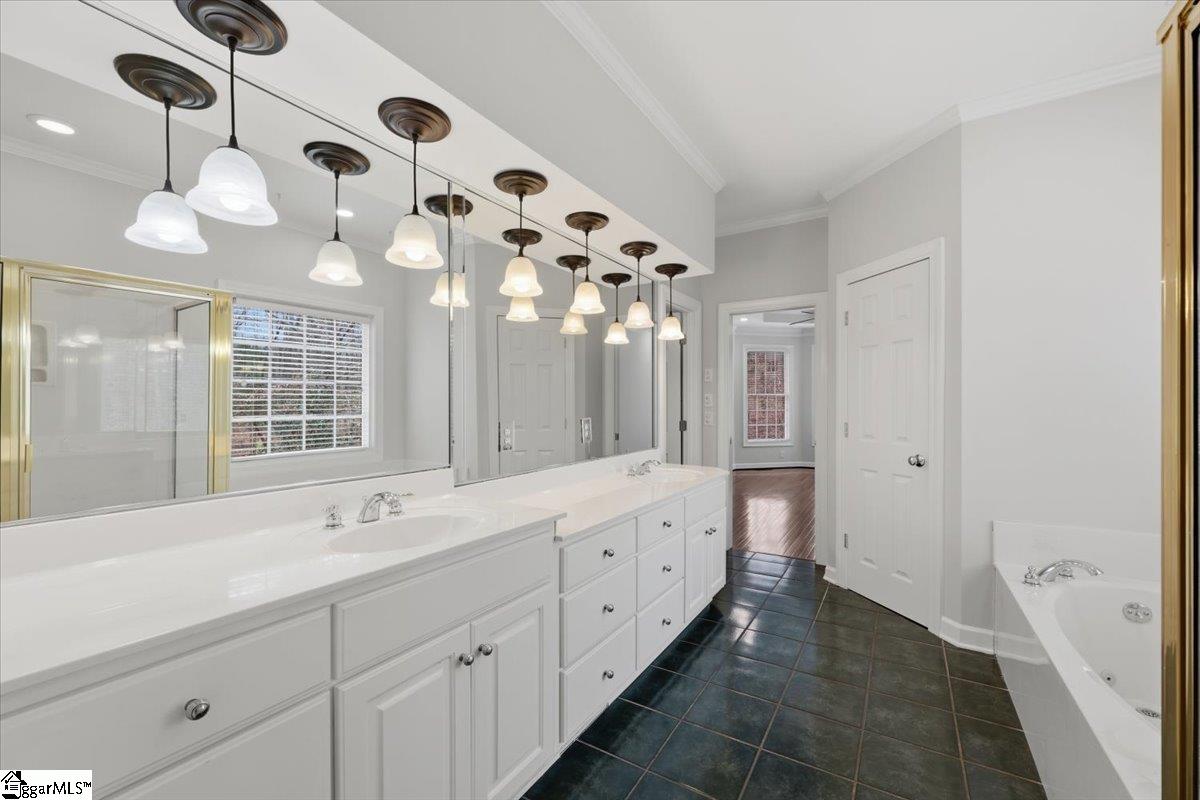 4 Radford Court Simpsonville, SC 29680