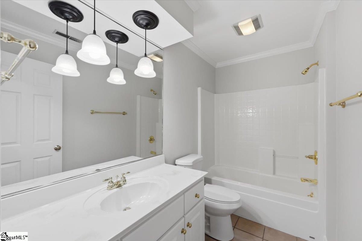 4 Radford Court Simpsonville, SC 29680