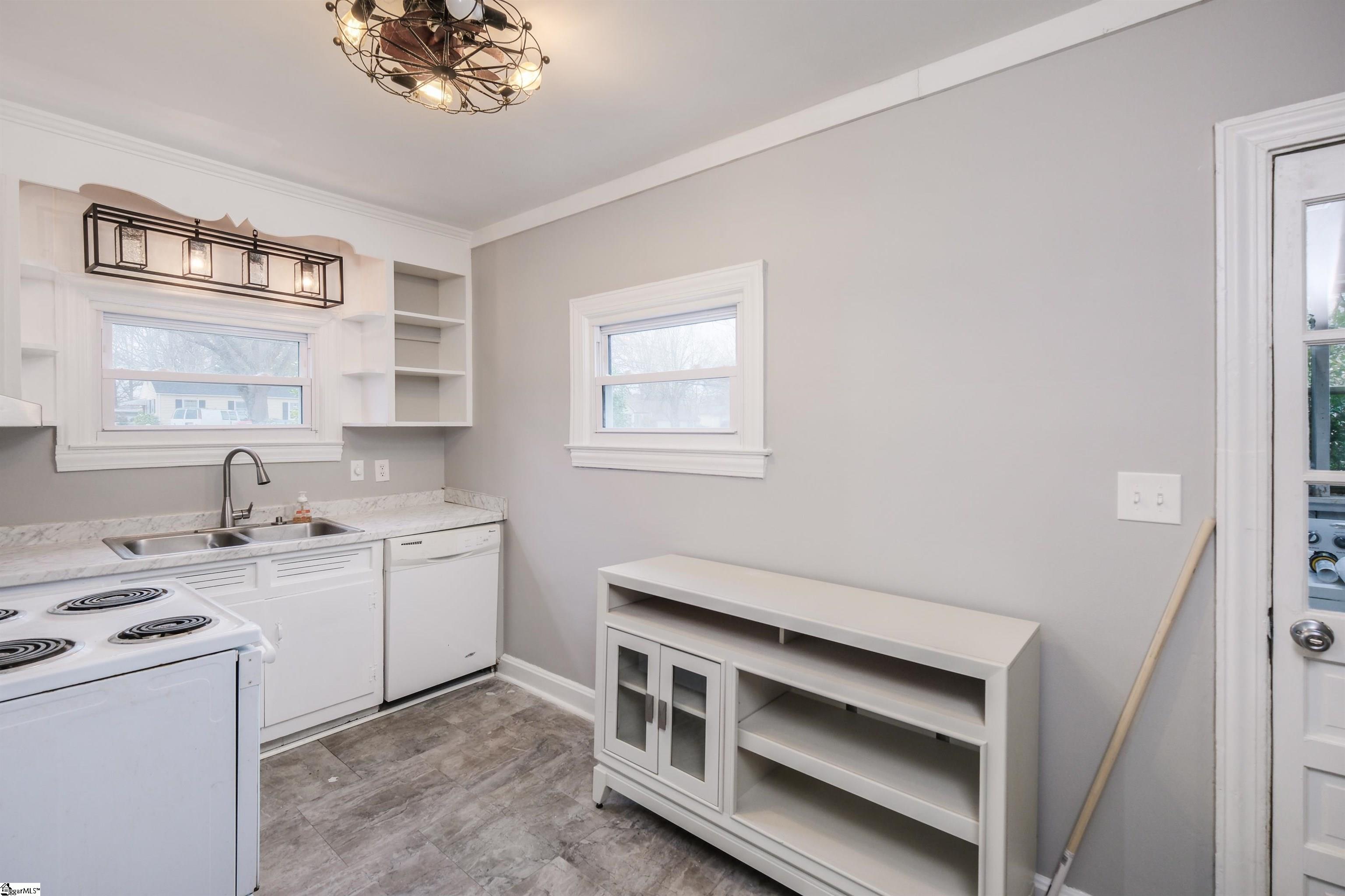 220 Donnan Road Greenville, SC 29687